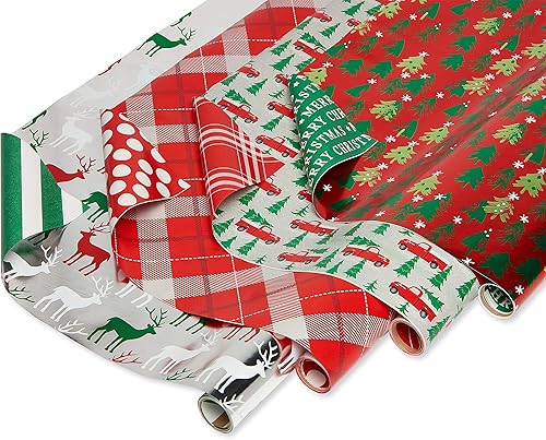 American Greetings Paquete de papel de regalo de Navidad reversible de 120 pies cuadrados, rayas, lunares, cuadros, renos, camiones y árboles (4