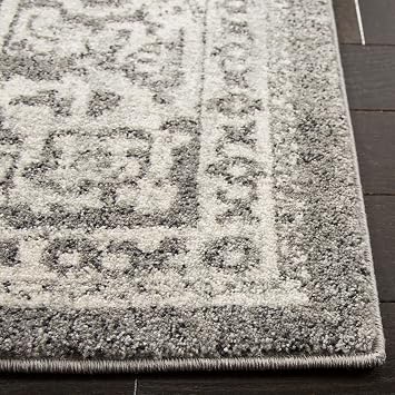 SAFAVIEH Area Rug 8x10 - Evoke Collection - Large - Grey & Ivory, Distressed Design, Non-Shedding & Easy Cleaning, Ideal for Living Room, Bedroom, Dining Space (EVK256D)