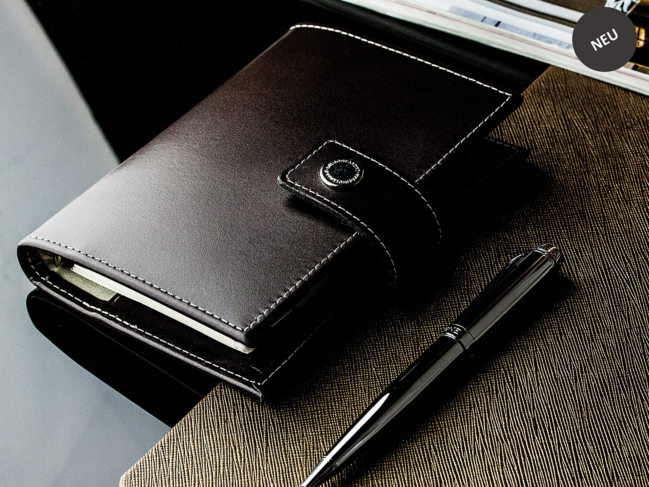 DELMON VARONE - Mini Pocket A6 Kalender 2026 Cambridge Top Grain Leder braun - Terminkalender Ringbuch & A-Z Telefonregister - Organizer Terminplaner mit Wochenansicht (1 Woche auf 2 Seiten)