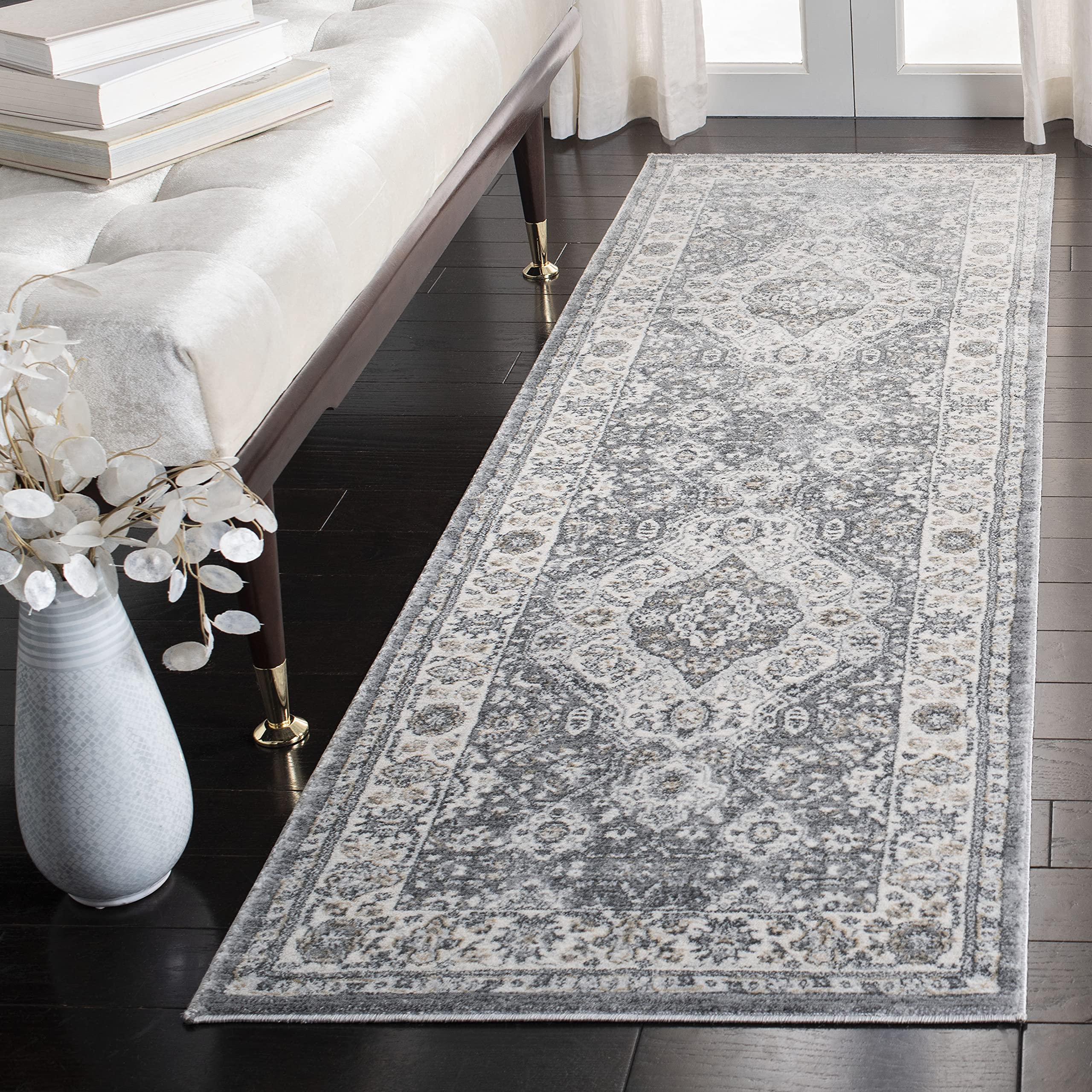 SAFAVIEH Isabella Collection Runner Rug - 2'2" x 8', Grey & Cream, Oriental Design, Non-Shedding & Easy Care, Ideal for High Traffic Areas in Living