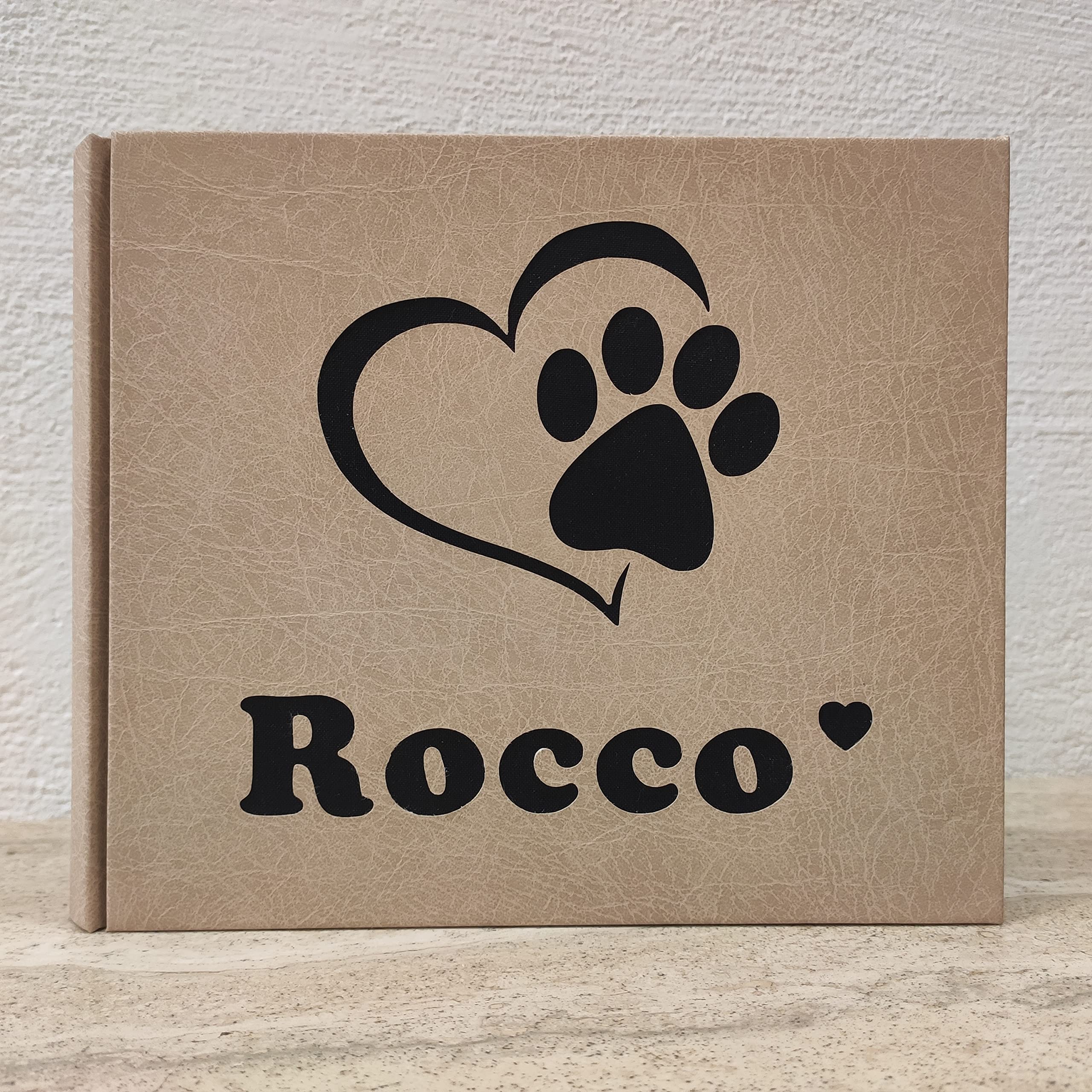 Album fotografico artigianale per il tuo cane gatto coniglio personalizzabile con nome intagliato in ecopelle e tela regalo cucciolo fido 2025 made in Italy legnoegrafite