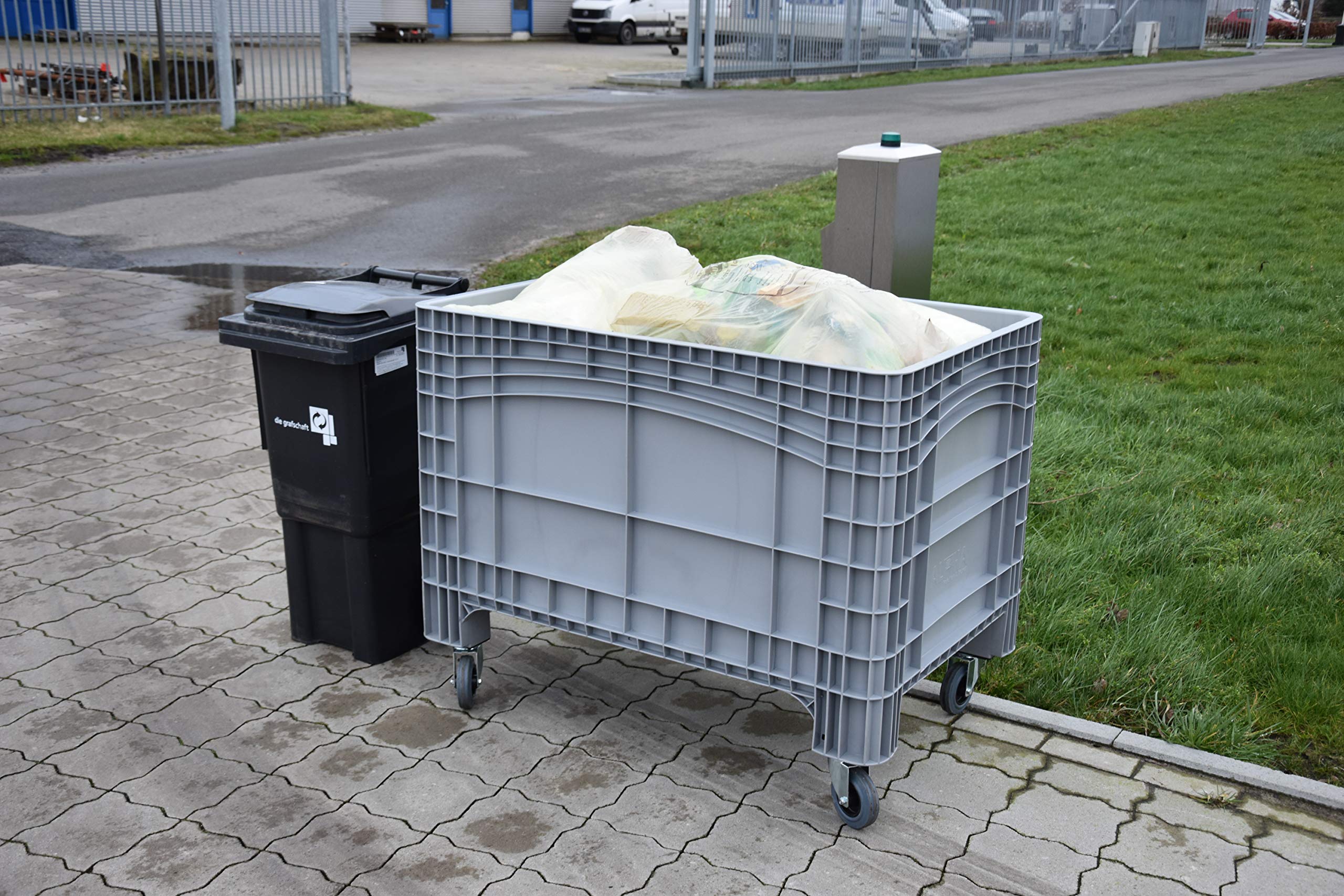 Die Boxfabrik GmbH Großbehälter 1200x800x950 mm mit 4 Lenkrollen Umzugsbehälter, Transportbox, Kunststoffbehälter, Umzugsbox, Transportwanne, Made in Germany in 3 Farben (grau)