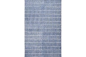 Hand-Tuffted Capitola Wool Area Rug: Comfort and Style United