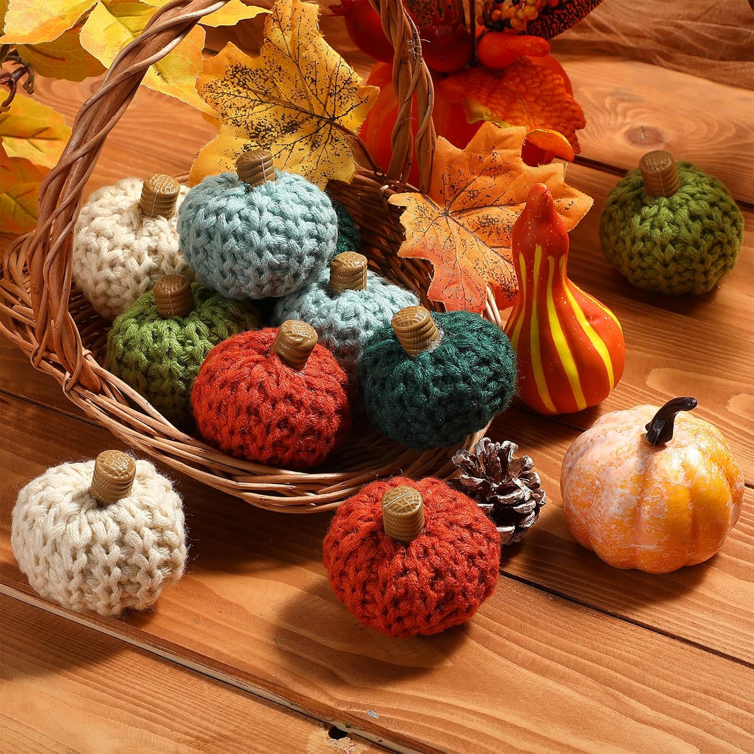 Wonderjune Set of 10 Mini Knitted Pumpkins, Warm Pumpkin