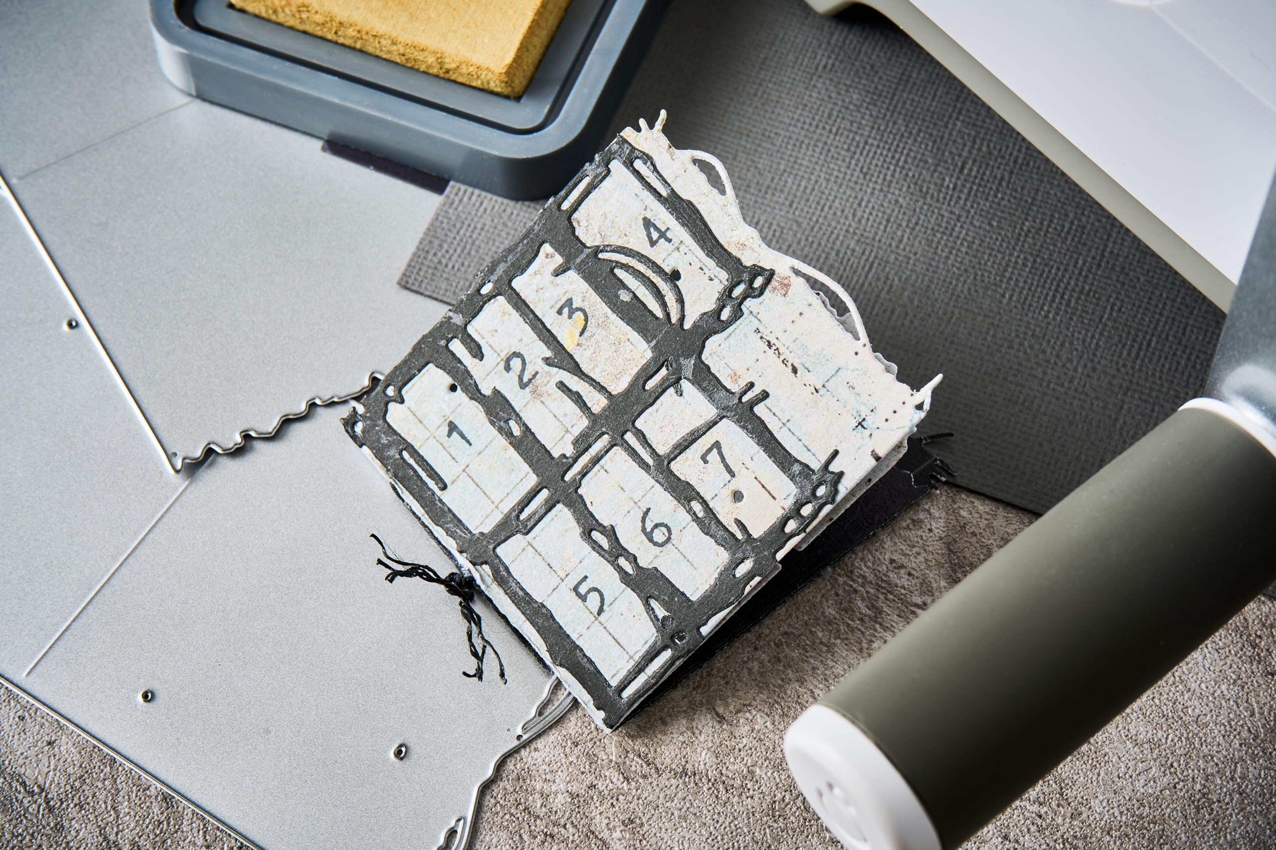 Amazon.co.jp: Sizzix Thinlits ダイセット、Seth Apterによるミニ