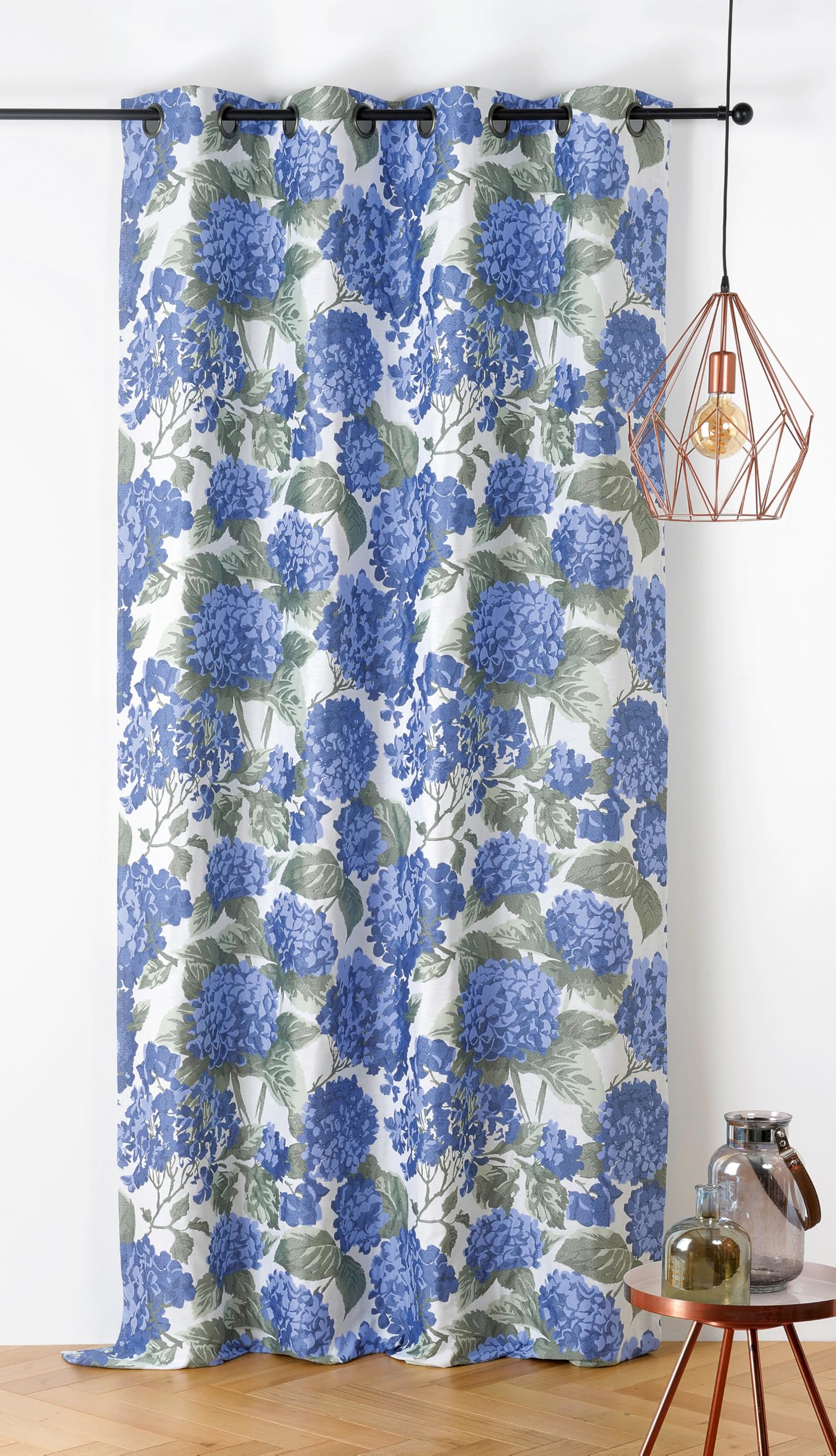 Linder Floral/Nature Style Curtain with Rifle Barrel Eyelets Cornflower Blue and White Dimensions 140 x 240 cm 87% Polyester 12% Cotton 1% Other Fibres Hydrangea Collection