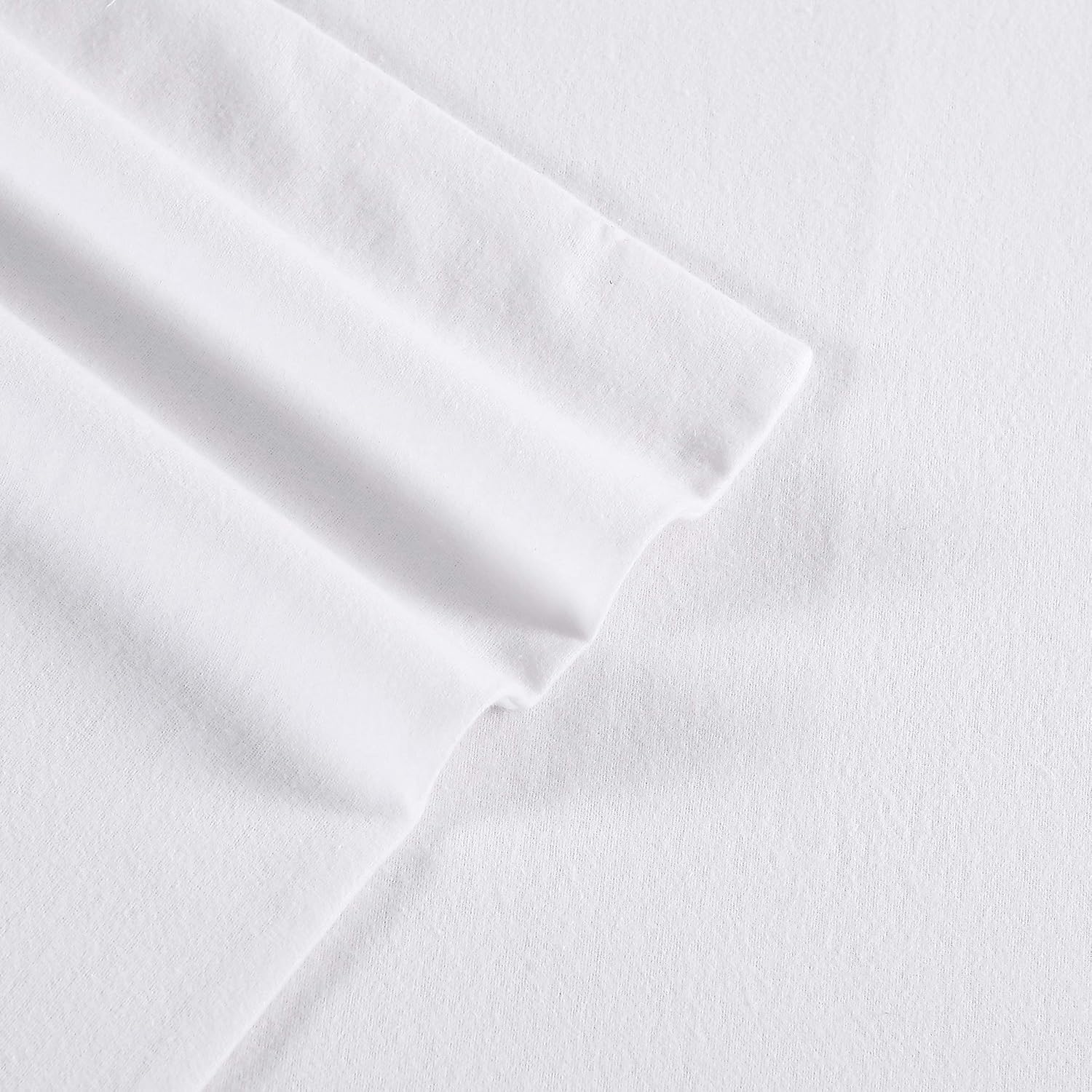 Eddie Bauer - Flannel Sheets Queen Size, Anti-Pilling & Wrinkle Resistant Cotton, Touchably Soft for All-Season Comfort - Bed Sheets with Matching Pillowcases & Fitted Sheet (Solid White)