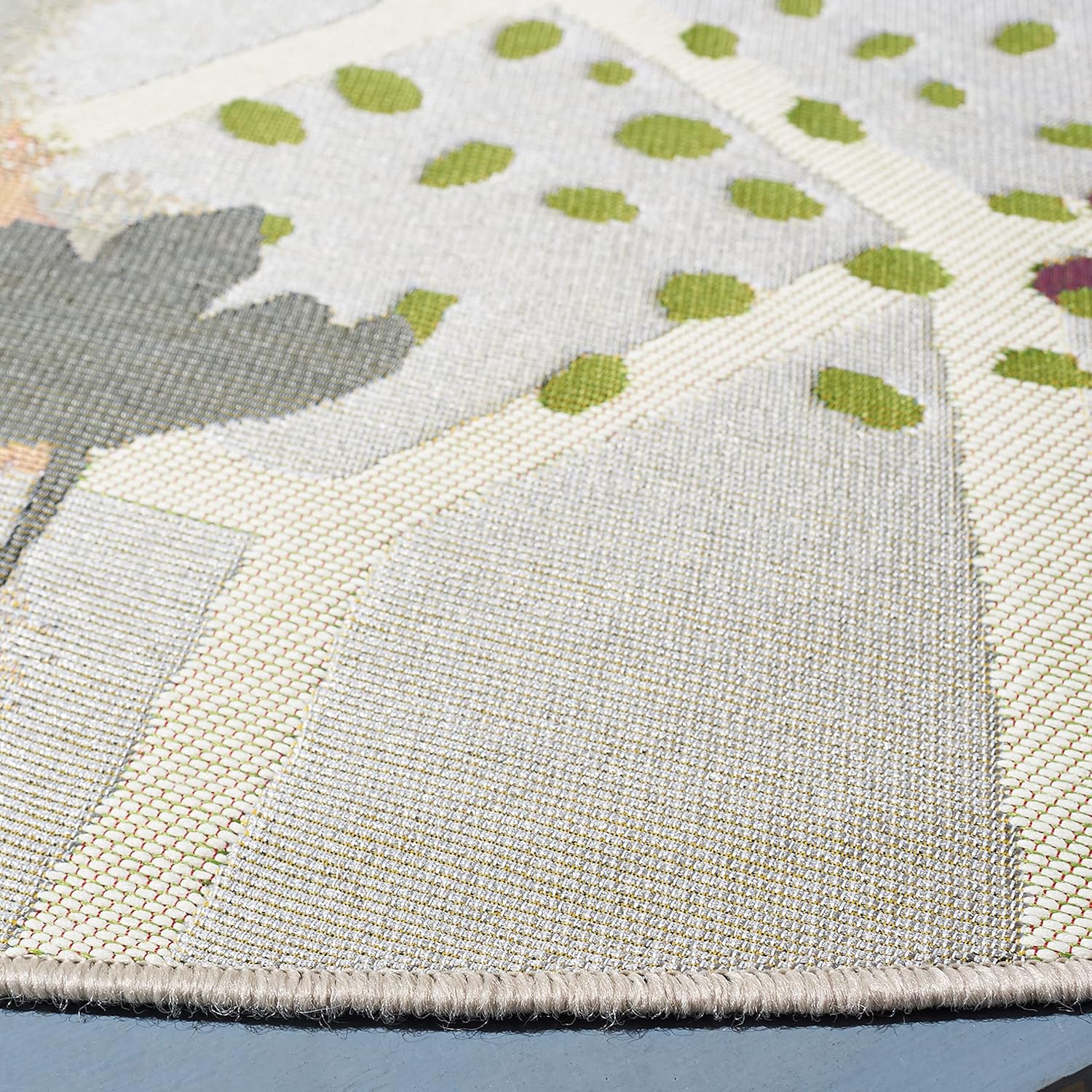 SAFAVIEH Barbados Collection 5'3" Round Grey/Pink BAR551F Tropical Flamingo Indoor/Outdoor Non-Shedding Easy Cleaning Patio Backyard Porch Deck Mudroom Area Rug