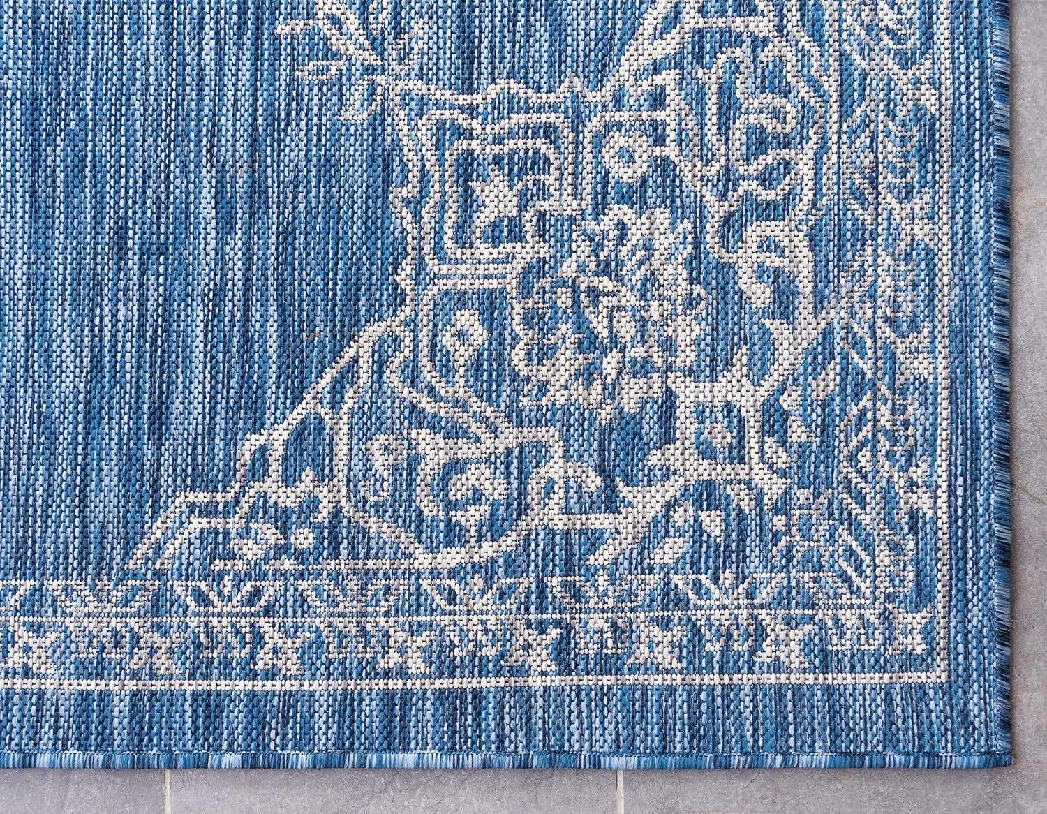 Unique Loom Outdoor Traditional Collection Area Rug - Antique (4' 1" x 6' 1" Rectangle, Blue/ Gray)