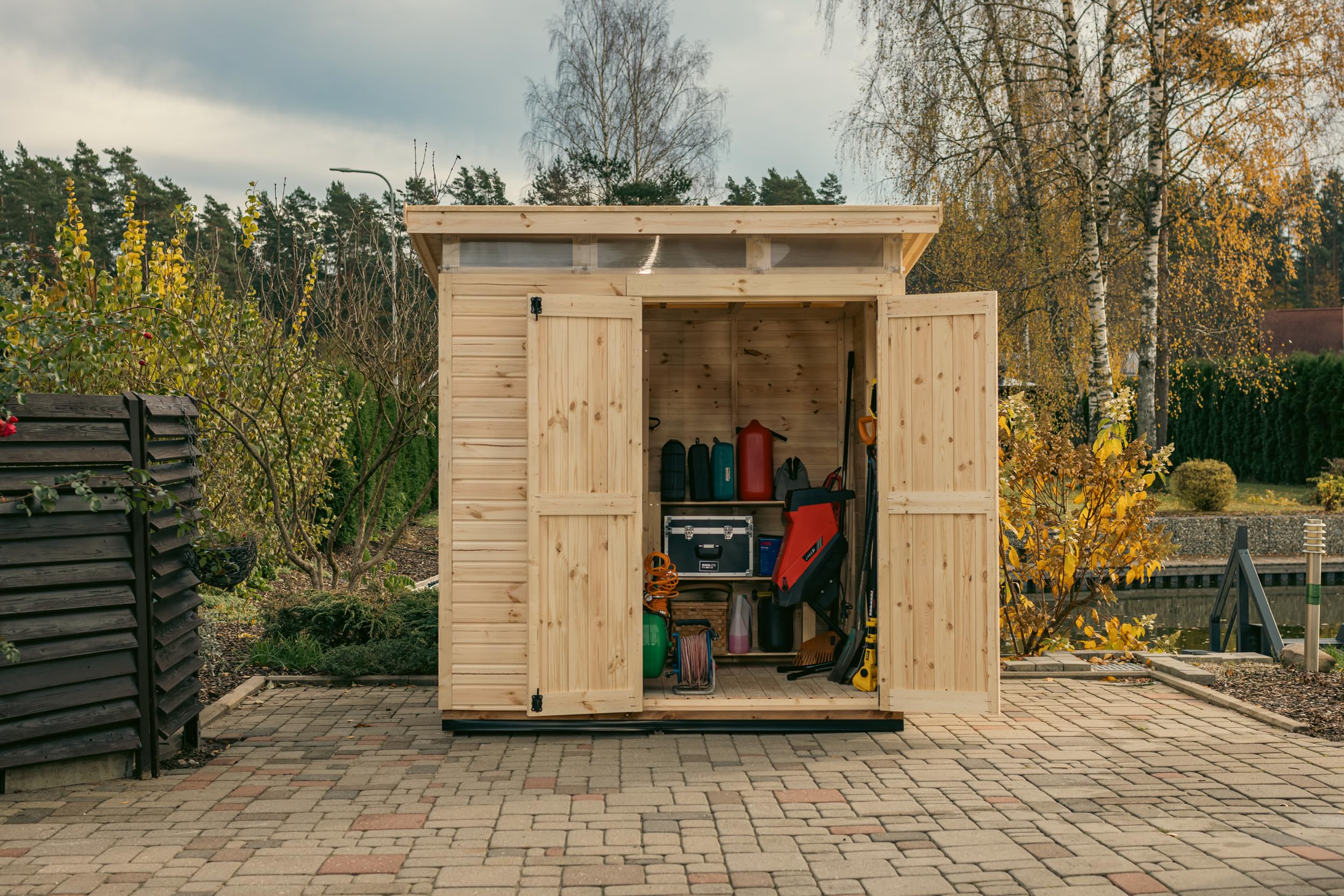 Upyard Gartenhaus Strongbox L - Robuste Holz Gerätehaus mit imprägniertem Fundament und extra Strapazierfähigem Onduline Dach, 203x163 cm, Naturholz