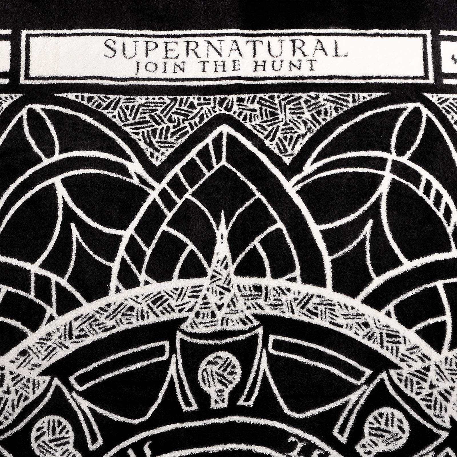 Elbenwald Serien - XXL Flauschdecken 180 x 220 cm mit Rick and Morty & 180 x 210 cm mit Supernatural Design Mehrfarbig (180 x 210 cm, Supernatural)