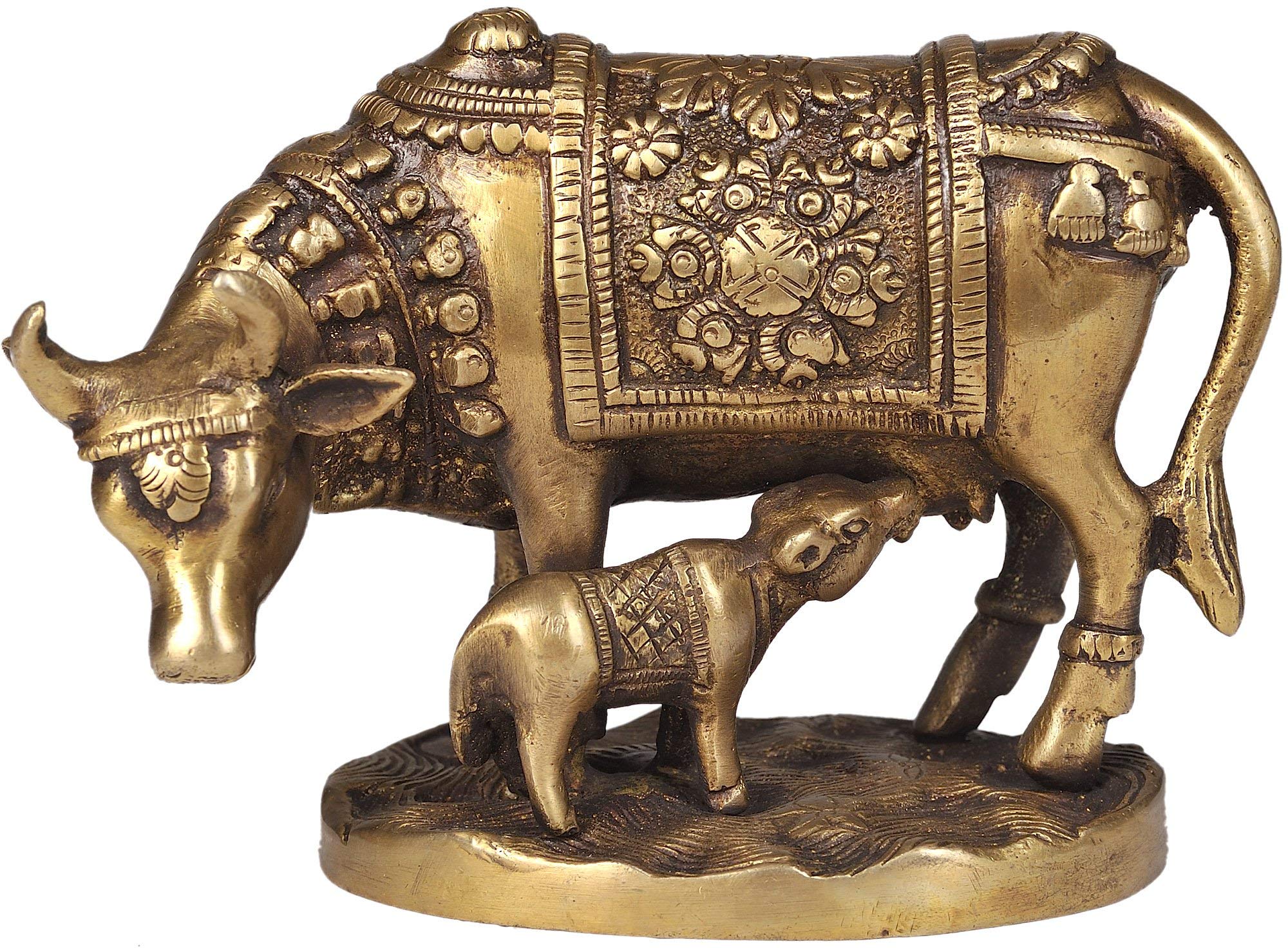 Amazon.co.jp: 牛と子牛 - インドの最も神聖な動物 (花で飾られた  