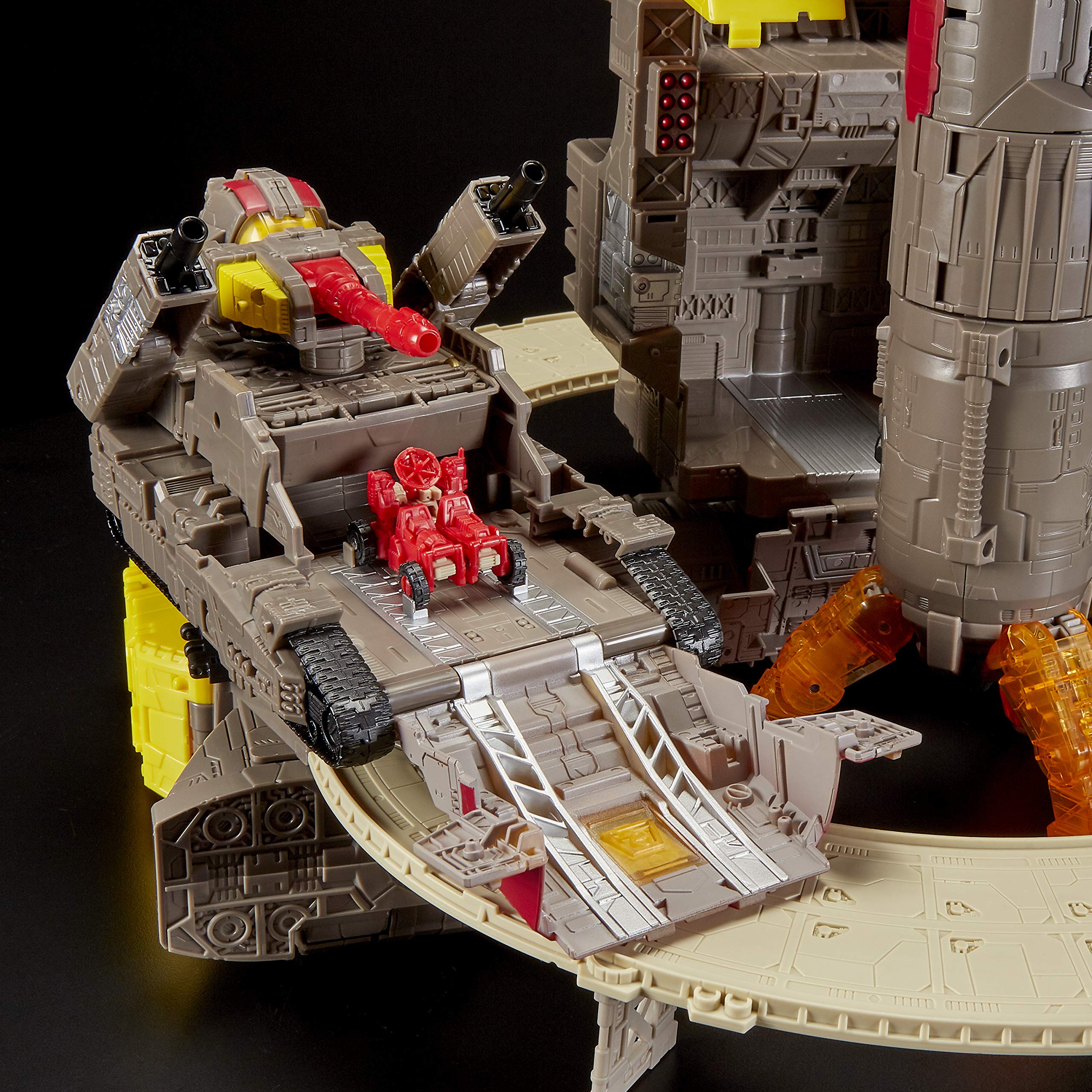 Transformers TRA GEN WFC Titan Class