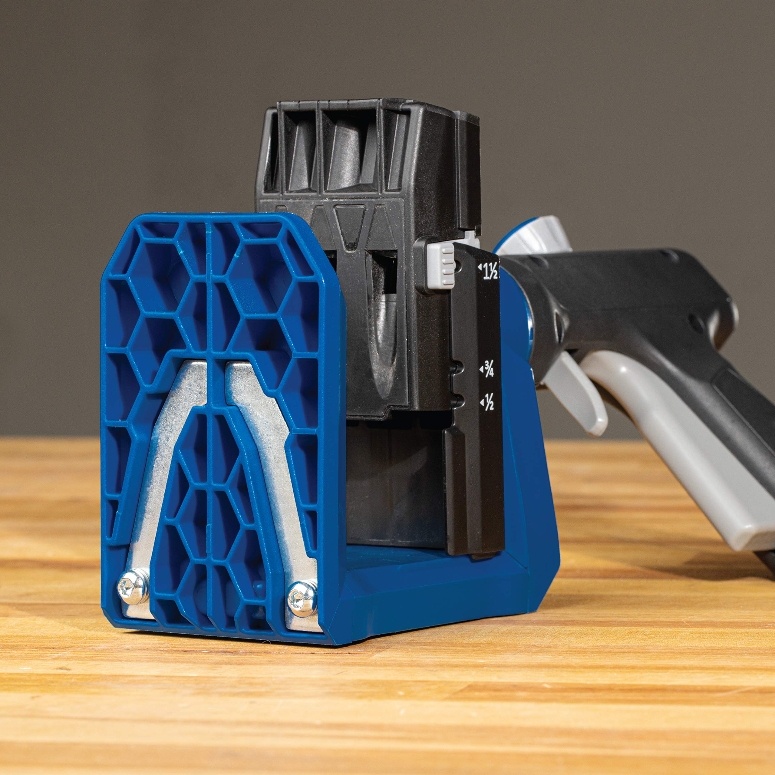 Kreg PocketHole Jig 520PRO with SK04 Starter Pocket Hole Screw Kit