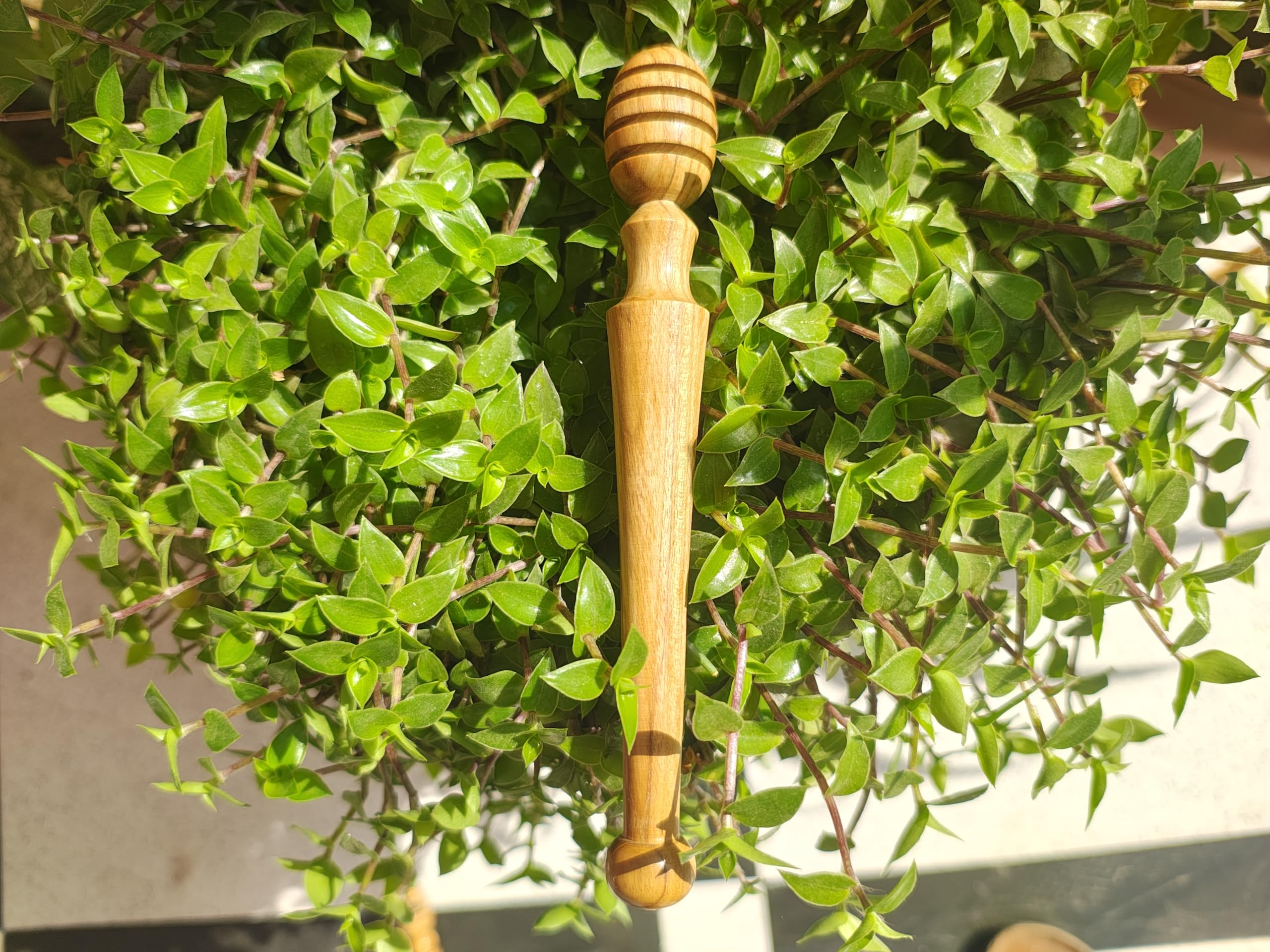 Set of 2 - 7 Inch Wooden Honey Dippers for Drizzling - Handcrafted Sagwan Wood Sticks with Deep Grooves - Natural Drizzler for Honey, Syrup, and Herbal Mixes 4