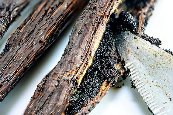 Organic Vanilla Extract - Made with Bourbon Madagascar Vanilla Beans - 4 fl oz For Baking, Desserts, Home Cooking and Chefs