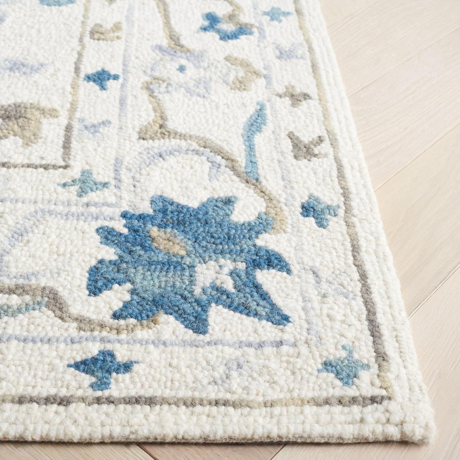 SAFAVIEH Area Rug 8x10 - Aspen Collection - Large - Ivory & Blue, Handmade Wool, Floral Design, Ideal for Living Room, Bedroom, Office, Dining Space (APN651A)