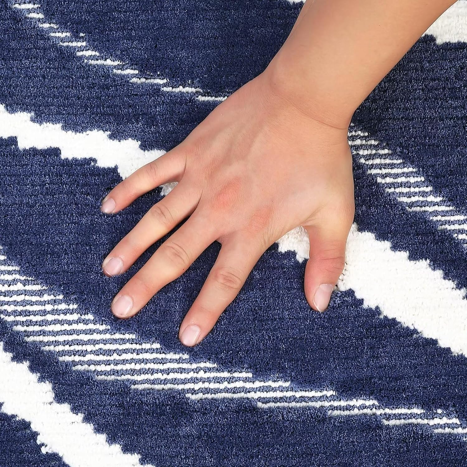 COZYLOOM Area Rug 2x3 Vintage Waves Textured Doormat Plush Fluffy Indoor Non-Slip Small Rug Boho Geometric Soft Shaggy Rug for Front Door Living Room Bedroom Laundry Non-Shedding Low Pile Navy