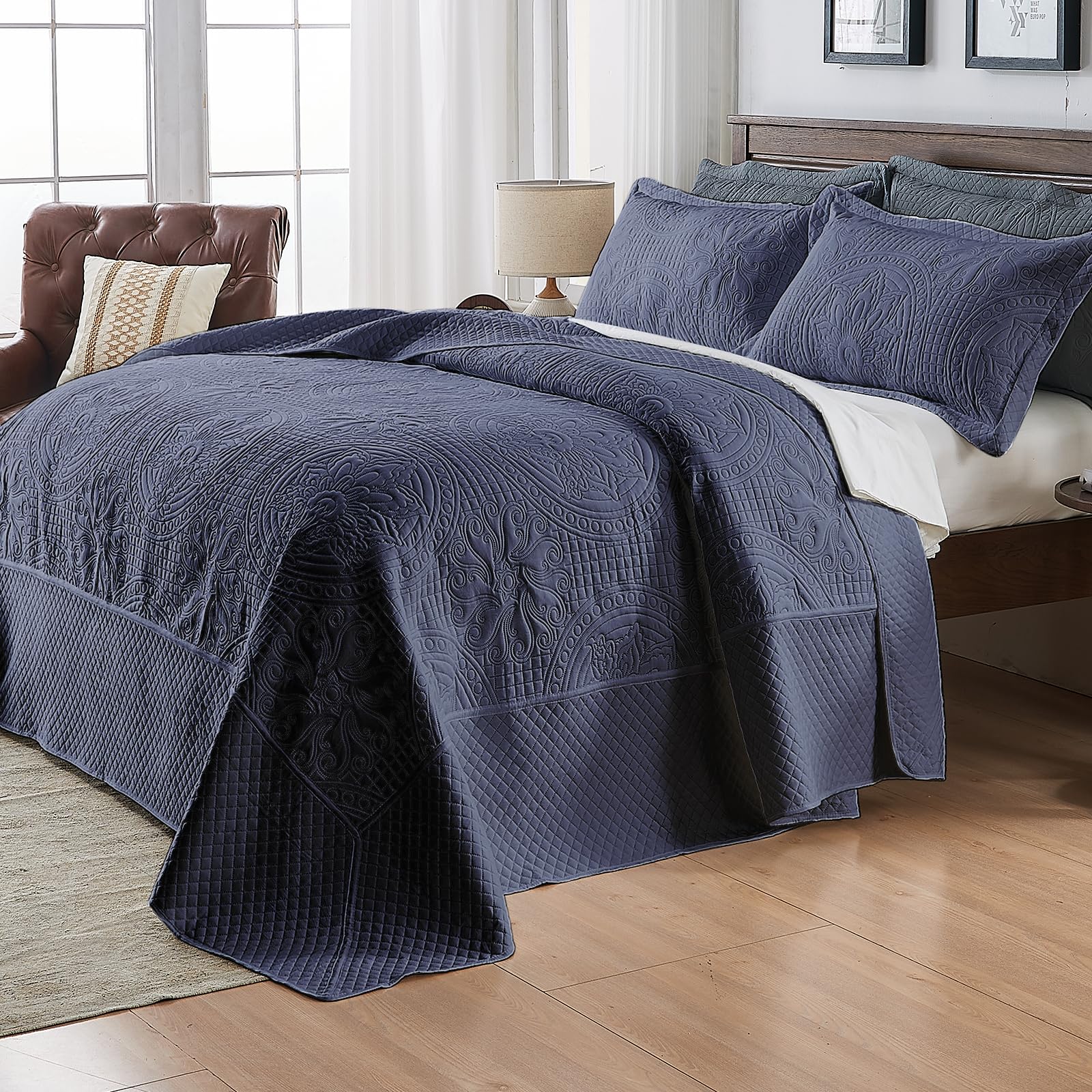 Qucover Oversized King bedspreads 120x120, 3 Pieces California King Quilt Sets, Soft Microfiber Lightweight Ultrasonic Quilting Bed Coverlet Quilts for King Beds, Navy Blue