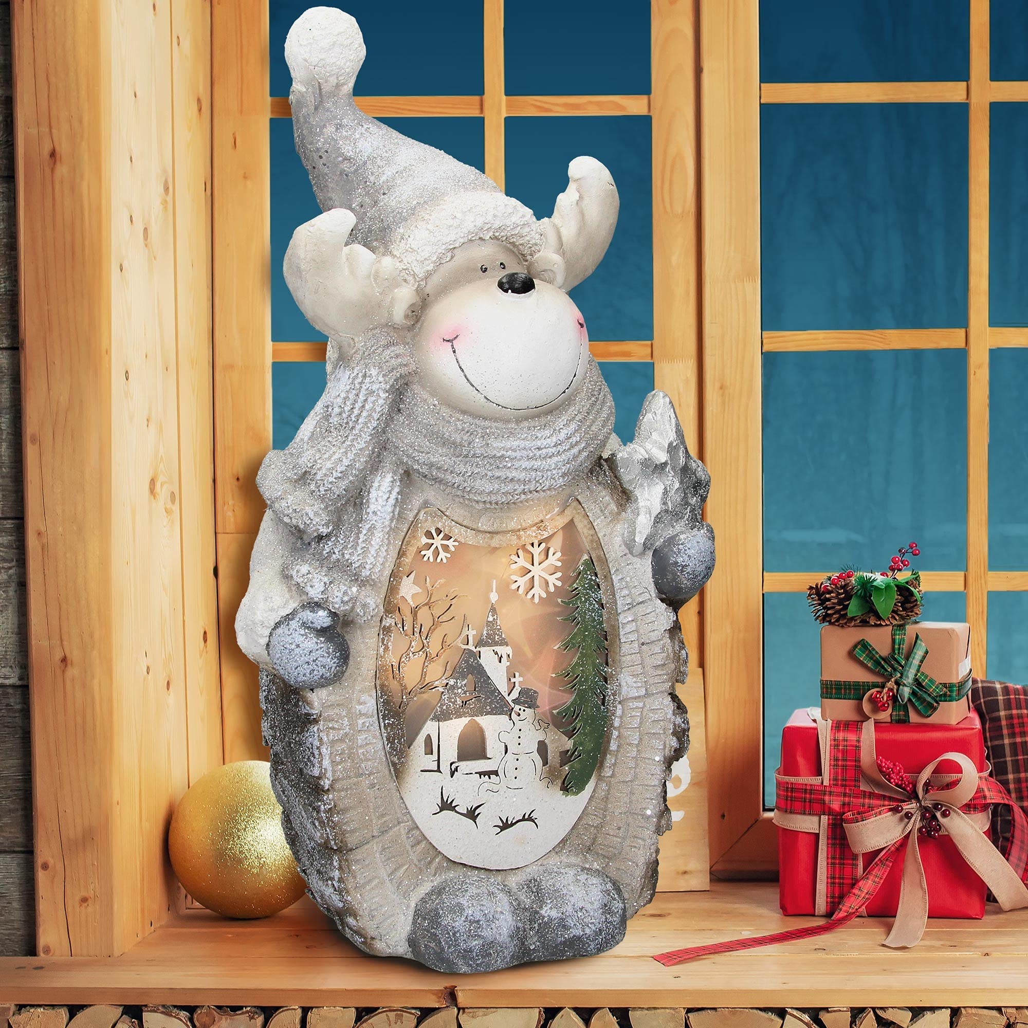 ECD Germany Rentier Figur mit LED Beleuchtung 51 cm Warmweiß Weiß mit grauem Hut und Schal, Holzoptik, Batteriebetrieben, für Innen, LED-Weihnachtsdeko Weihnachtsfigur Weihnachten Tischdeko