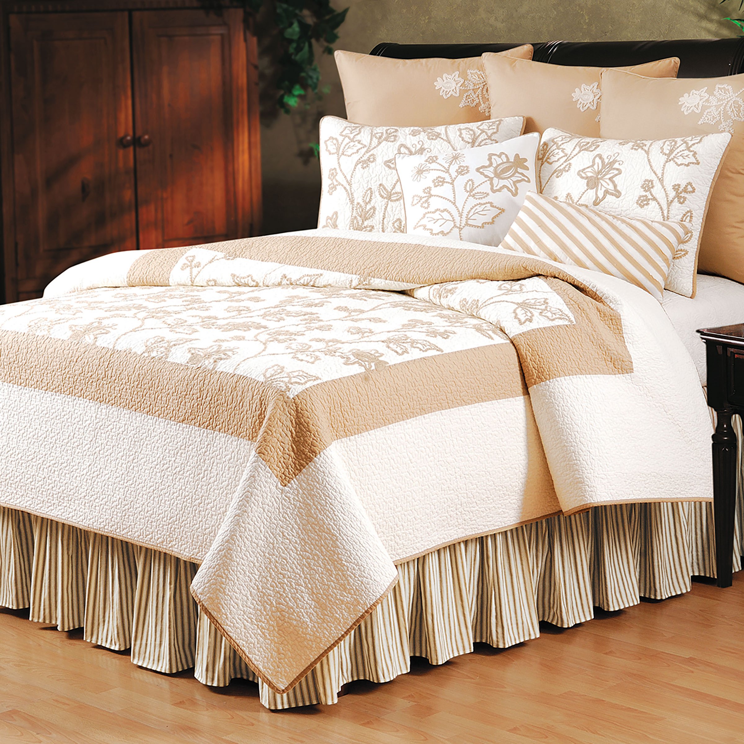 Amazon.com: C&F Home Harlow Floral Pattern Chain Stitch Full/Queen