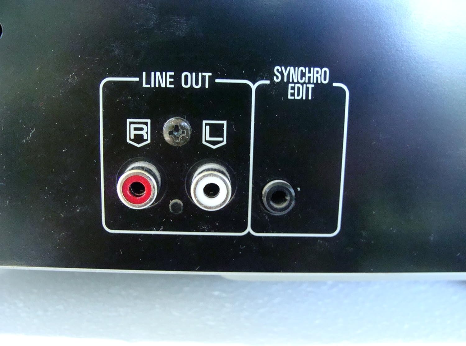 Rear panel of Technics SL-PD807 showing Line Out and Synchro Edit ports