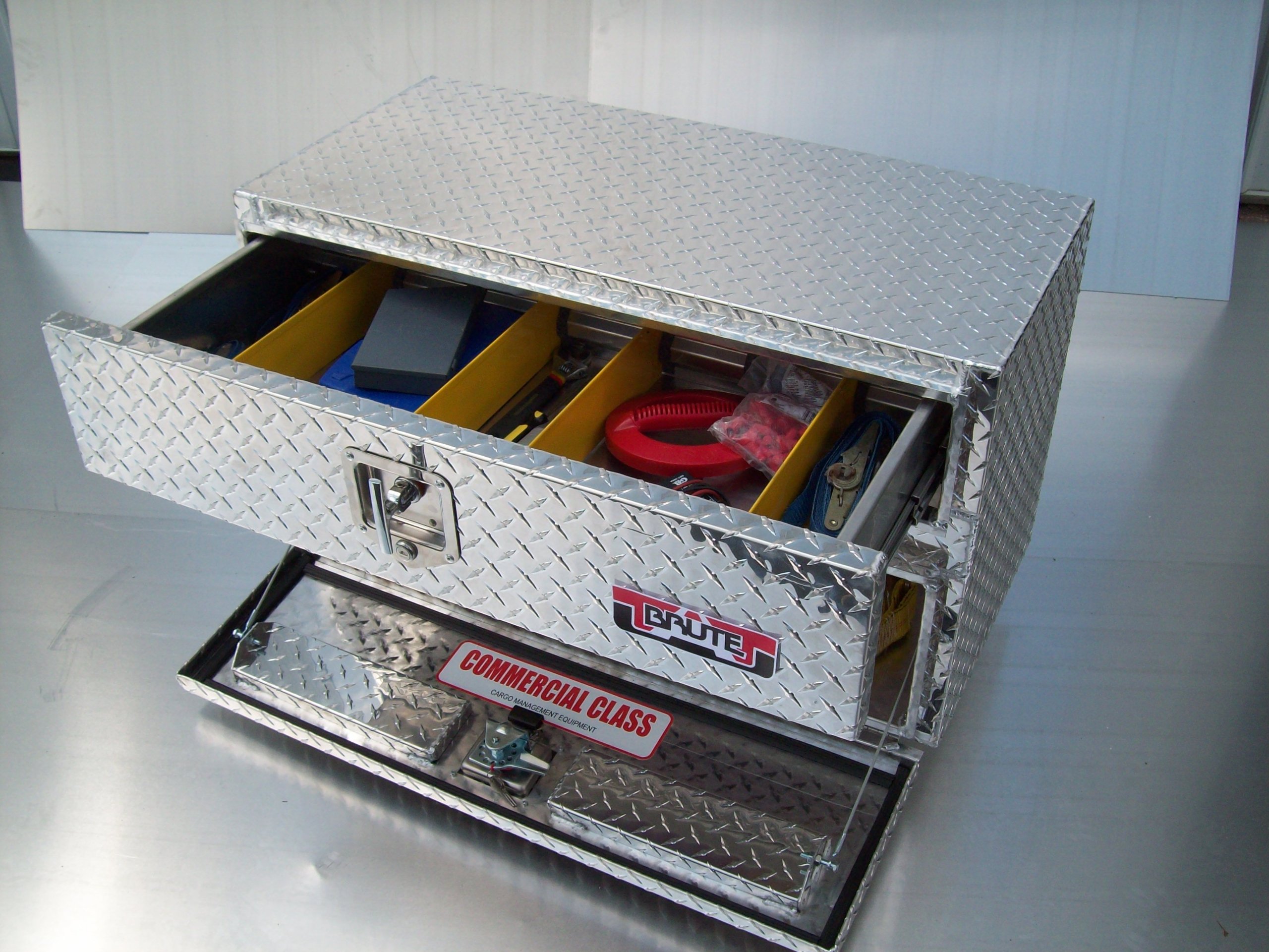 UAAUB24-20TD 24" x 20" Underbody with Top Drawer