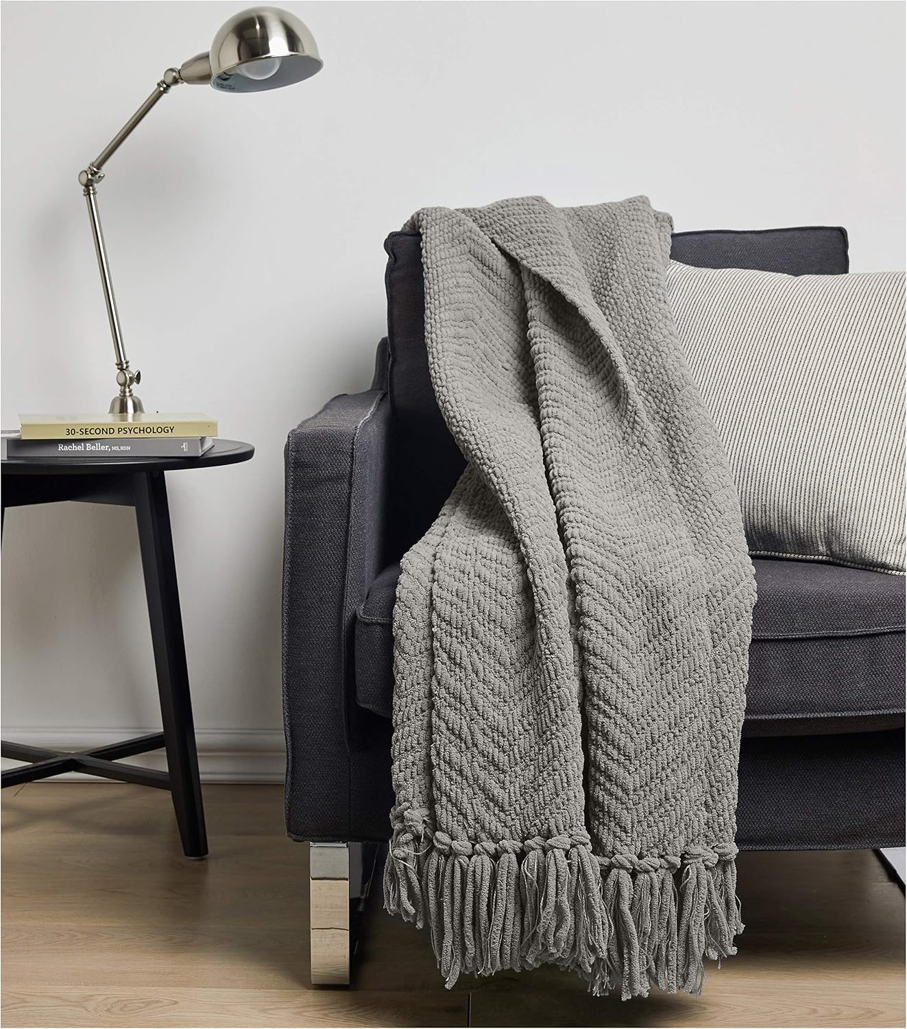 Amazon Basics Chunky Knitted Fringed Throw Blanket - 50 x 60 Inches, Light Grey