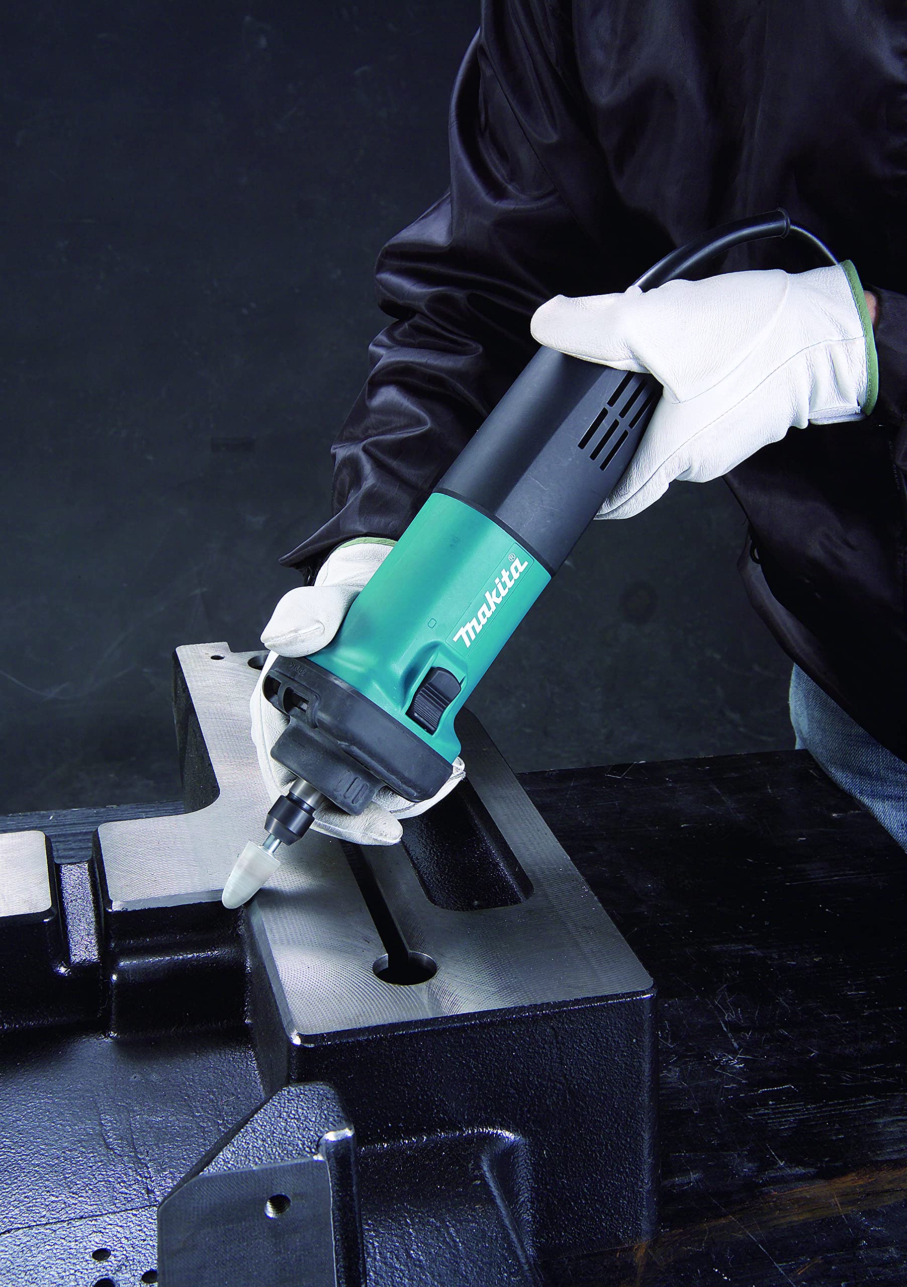 Image secondaire de Meuleuse Droite Makita GD0602 400W - Performante et Ergonomique