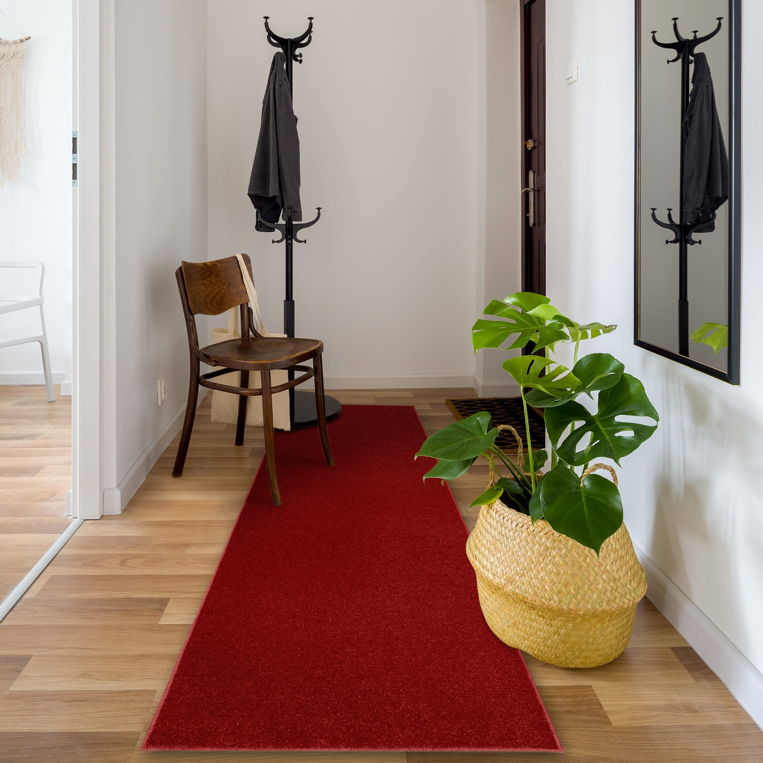 Tapis de couloir Eton pour entrée chaleureuse et cuisine moderne rouge
