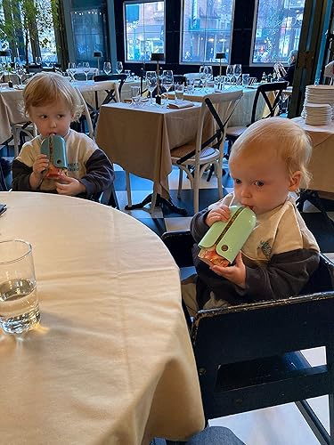 Miniatura 3 de HÅLLIS The Swedish Squeeze Pouch Holder  Paquete de 2  El producto de bebé que no sabías que te estabas perdiendo, disfruta de un aperitivo sobre la