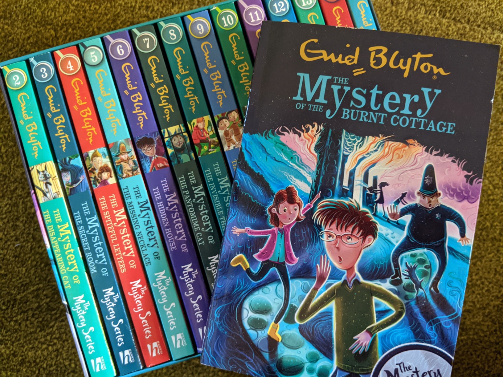The Mystery Series Find-Outers Complete 15 Books Collection Box Set by Enid Blyton : BLYTON ...