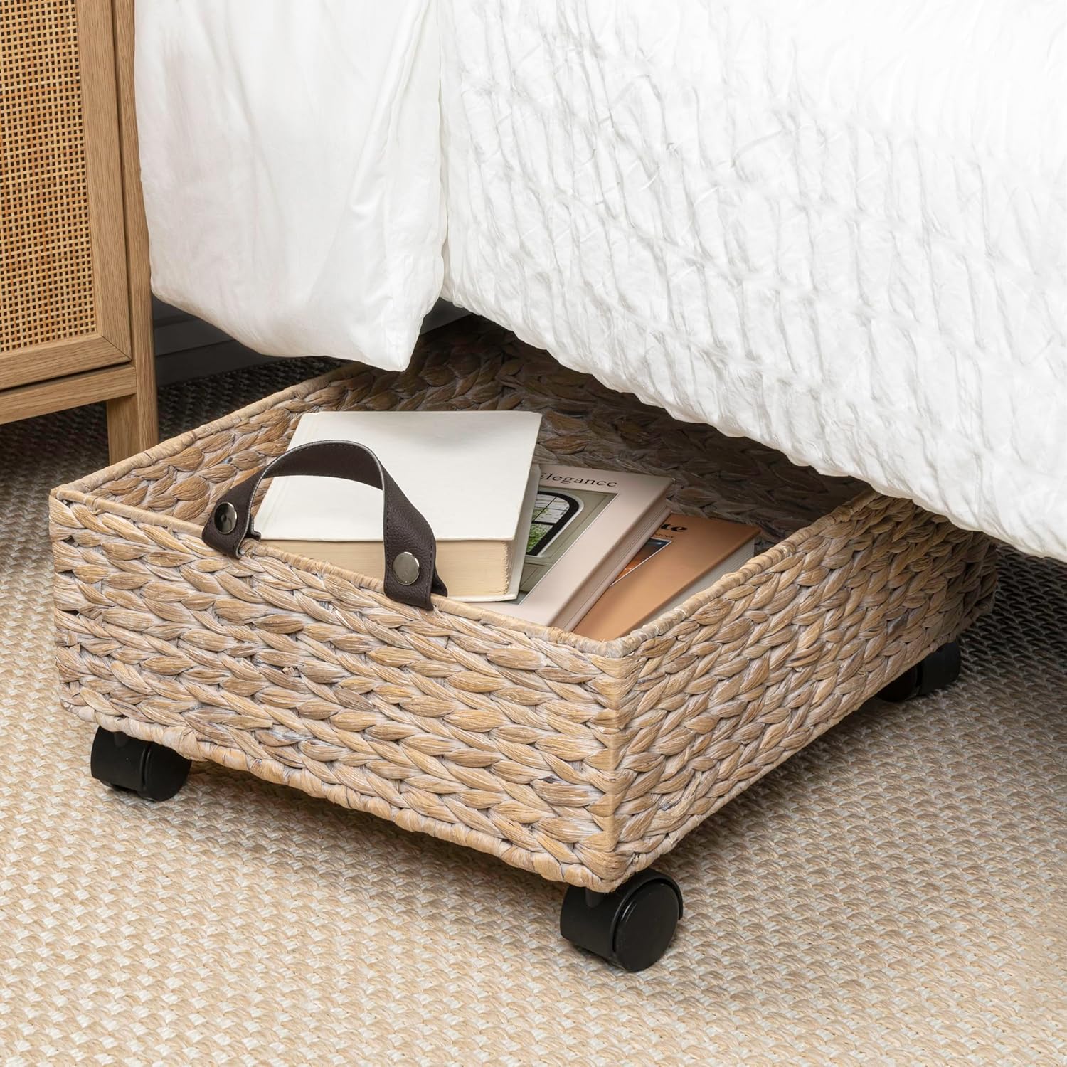 Eyely KSB2014C Keira 18.11" Classic Farmhouse Handwoven Hyacinth Rectangular Underbed Storage Bin with Wheels and Handles, White Wash