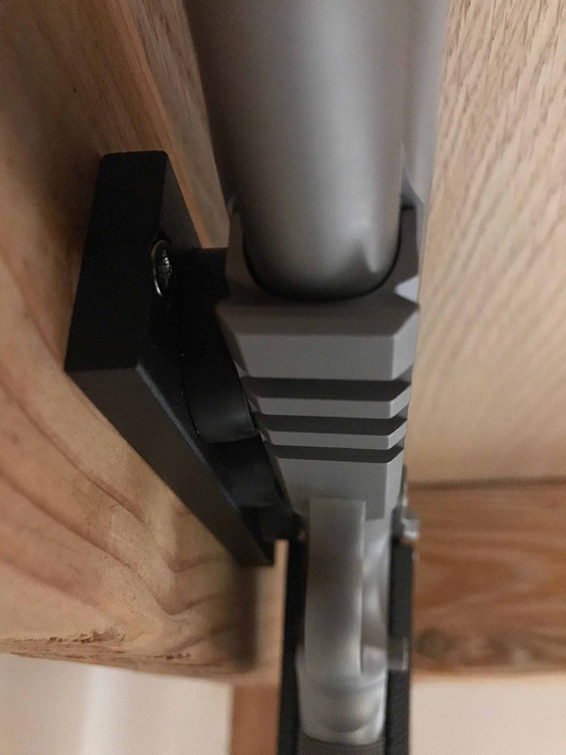 gz club Gun Magnet with 45 lbs Rating Rubber Coated Holds Handgun Pistol Shotgun and Rifle