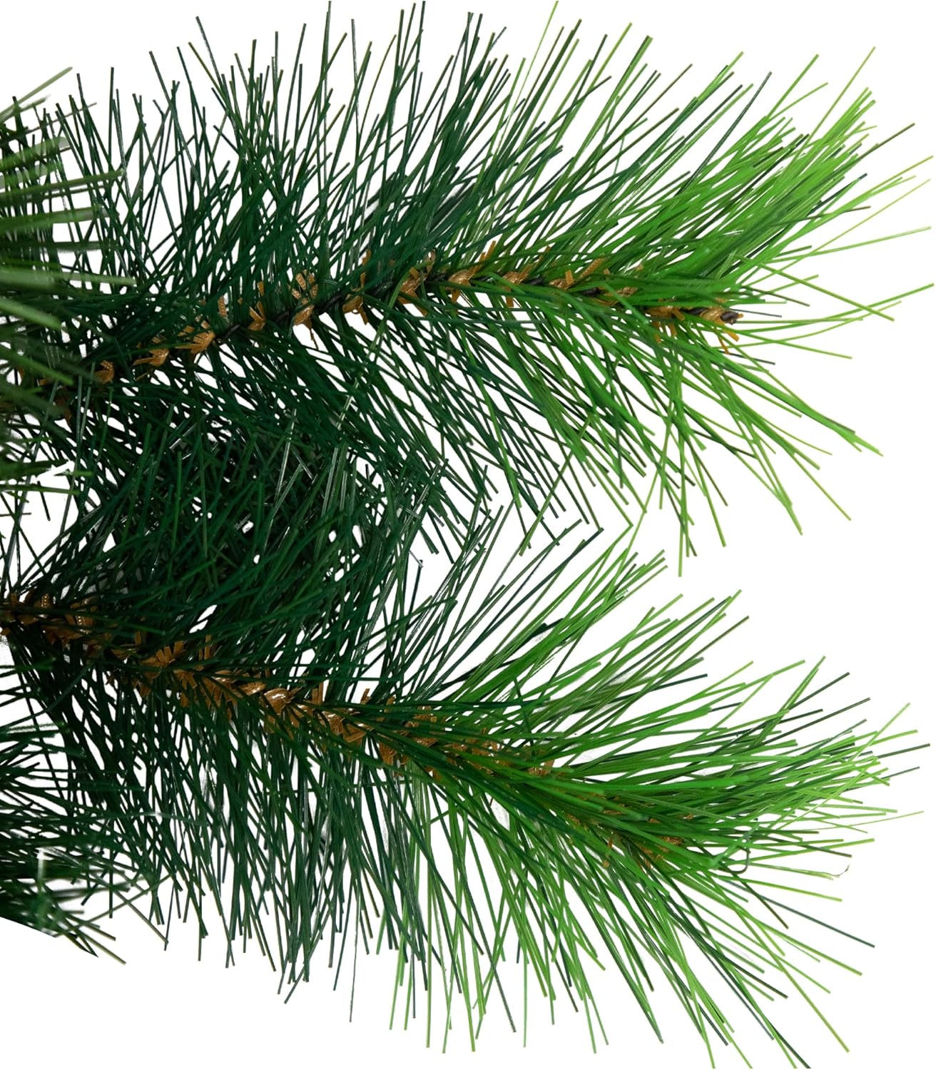 Royal Oregon Pine Artificial Christmas Wreath with Pinecones - 24" - Unlit