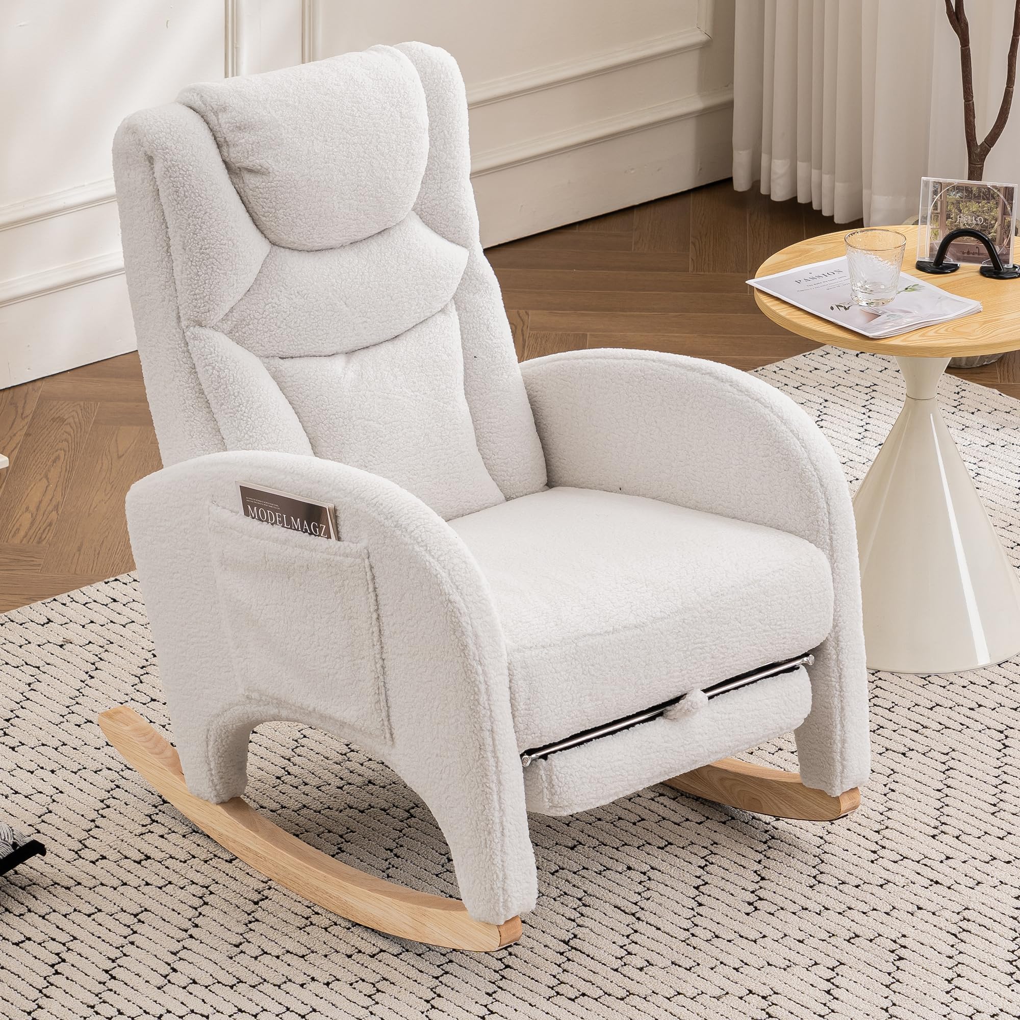 DEKKETO Teddy Schaukelstuhl mit Kopfstütze und Fußstütze, Schaukelsessel mit Hocker, Großer Stillstuhl mit Seitentasche, Relax Stillsessel Wohnzimmer, Weiß