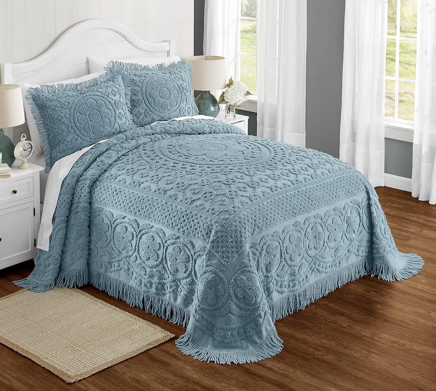 Montgomery Ward Emily Floral Chenille Bedspread, Soft Cotton Comforter, Twin Size Quilt in Blue - Luxury Hotel Bedding, Twin Bedspread (Blue, Twin)