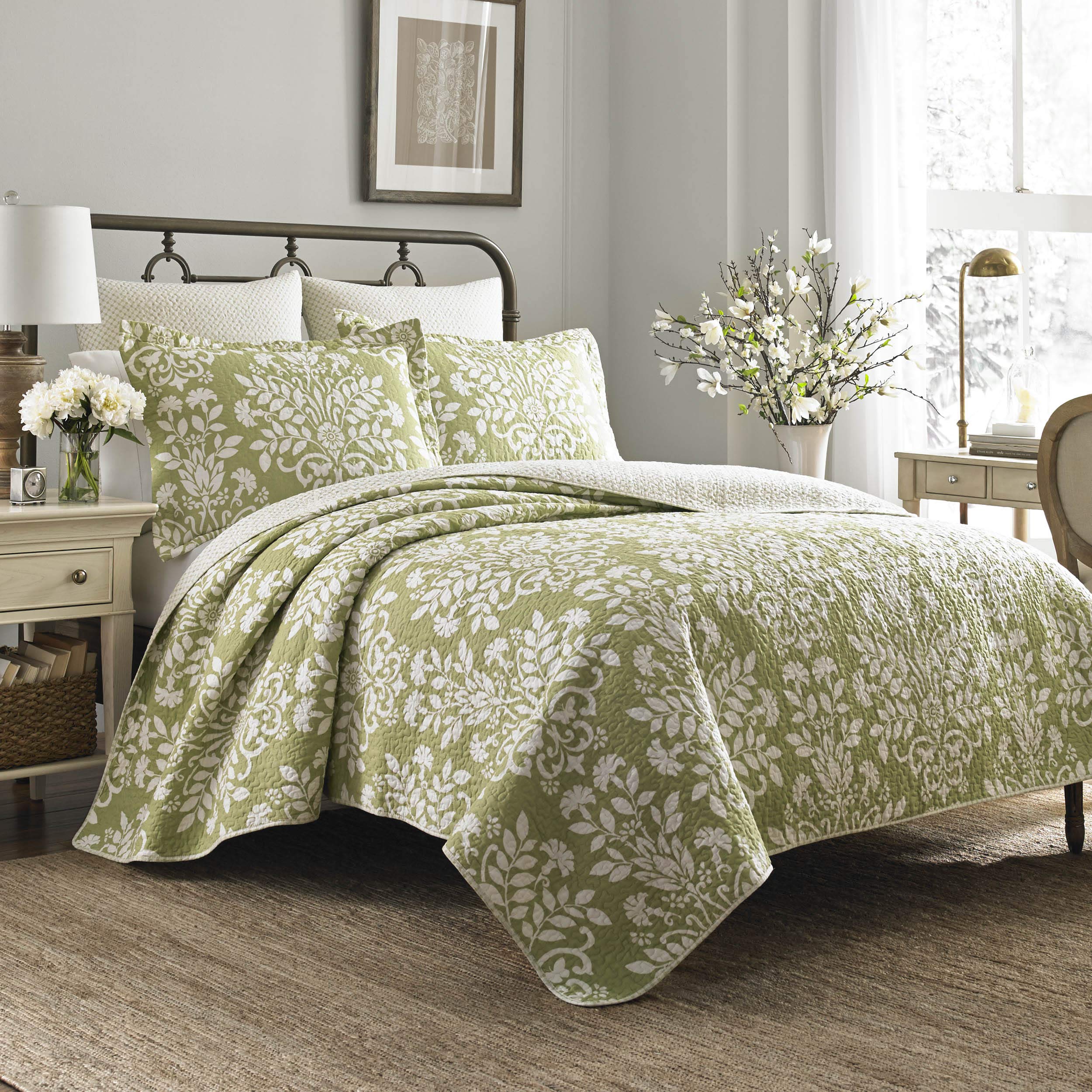 Laura Ashley - Queen Quilt Set, Reversible Cotton Bedding with Matching Shams, Home Decor for All Seasons (Rowland Sage, Queen)