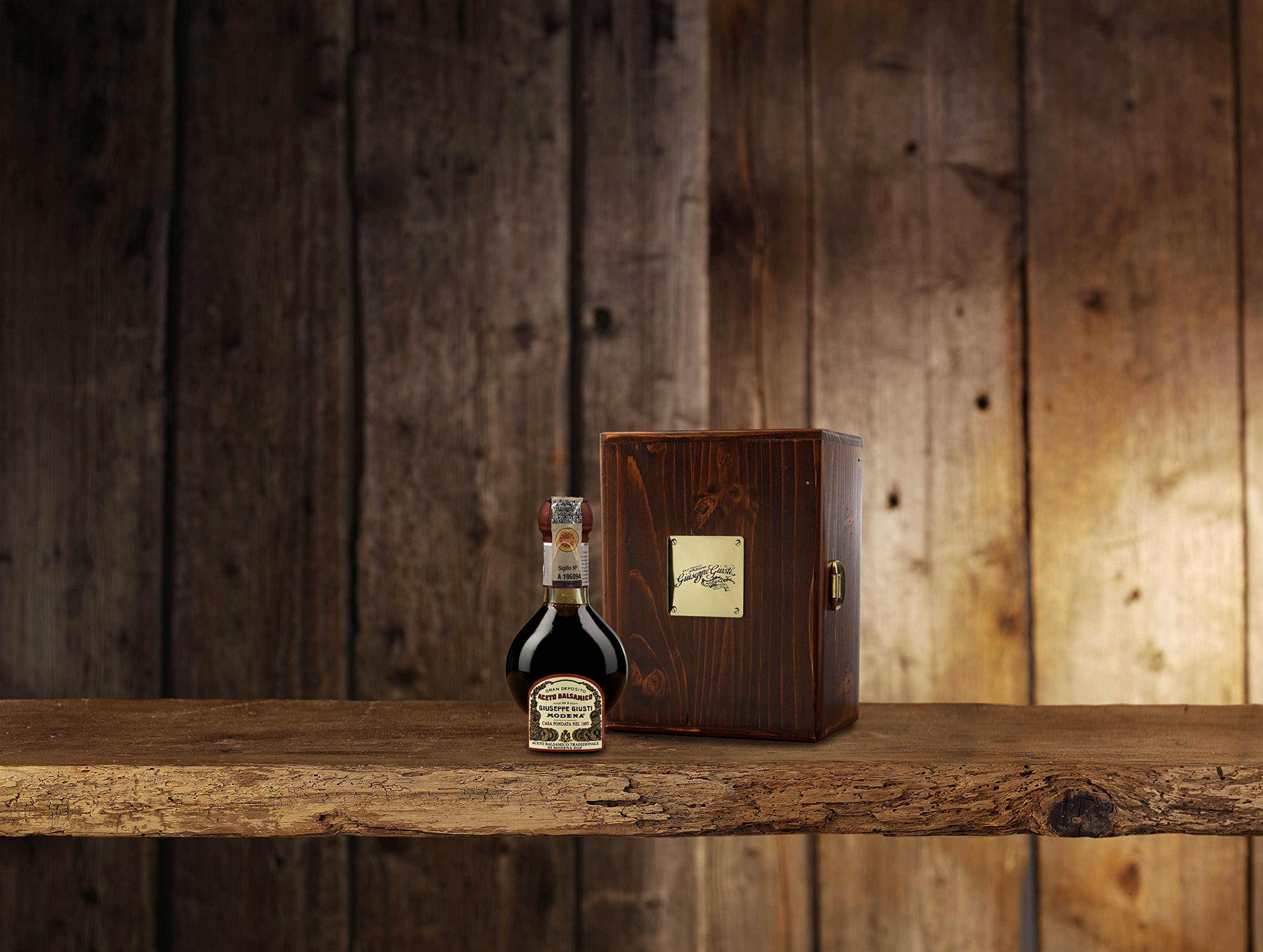 Acetaia Giuseppe Giusti - Balsamic Vinegar Of Modena Tradizionale Affinato Dop Wooden Box - 100 Milliliter