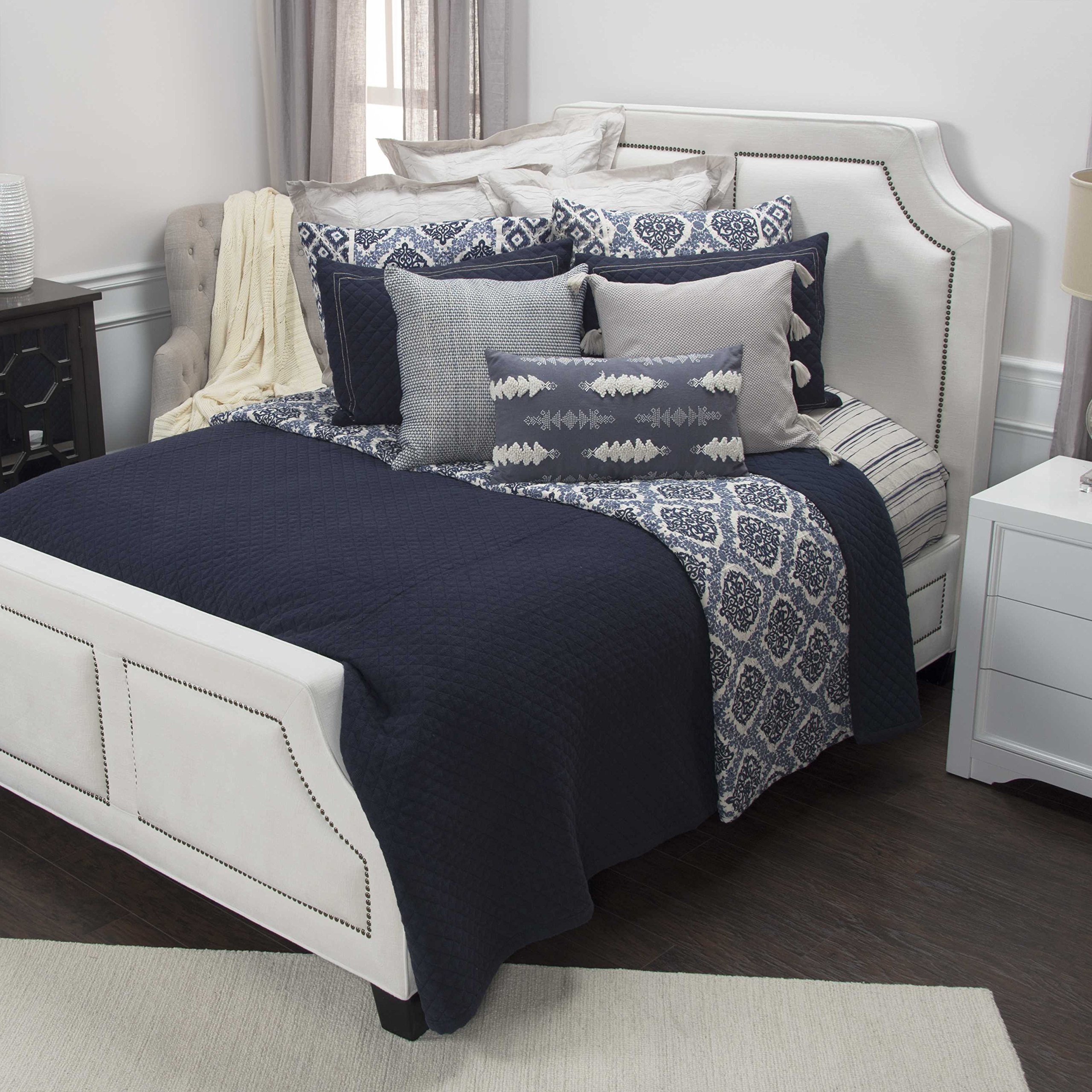 Rizzy Home Breeze On By Nightfall Quilted Bedding, King, Indigo