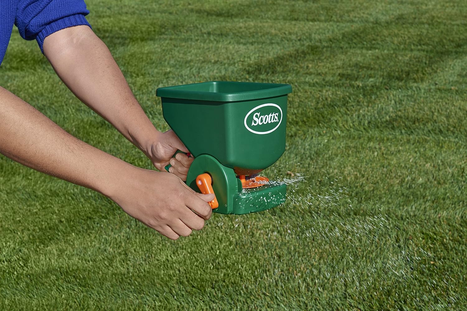 Scotts 71030 Easy Hand-Held Broadcast Spreader