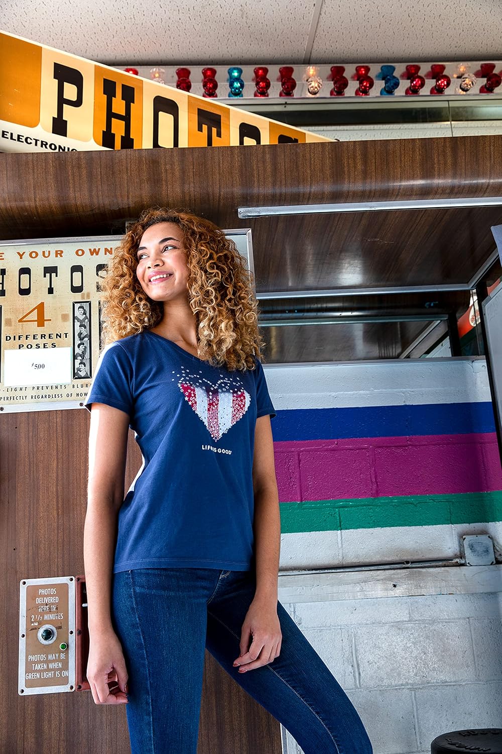 Life is Good. Womens Crusher Vee Heart Of Hearts, Jet Black - Image 3