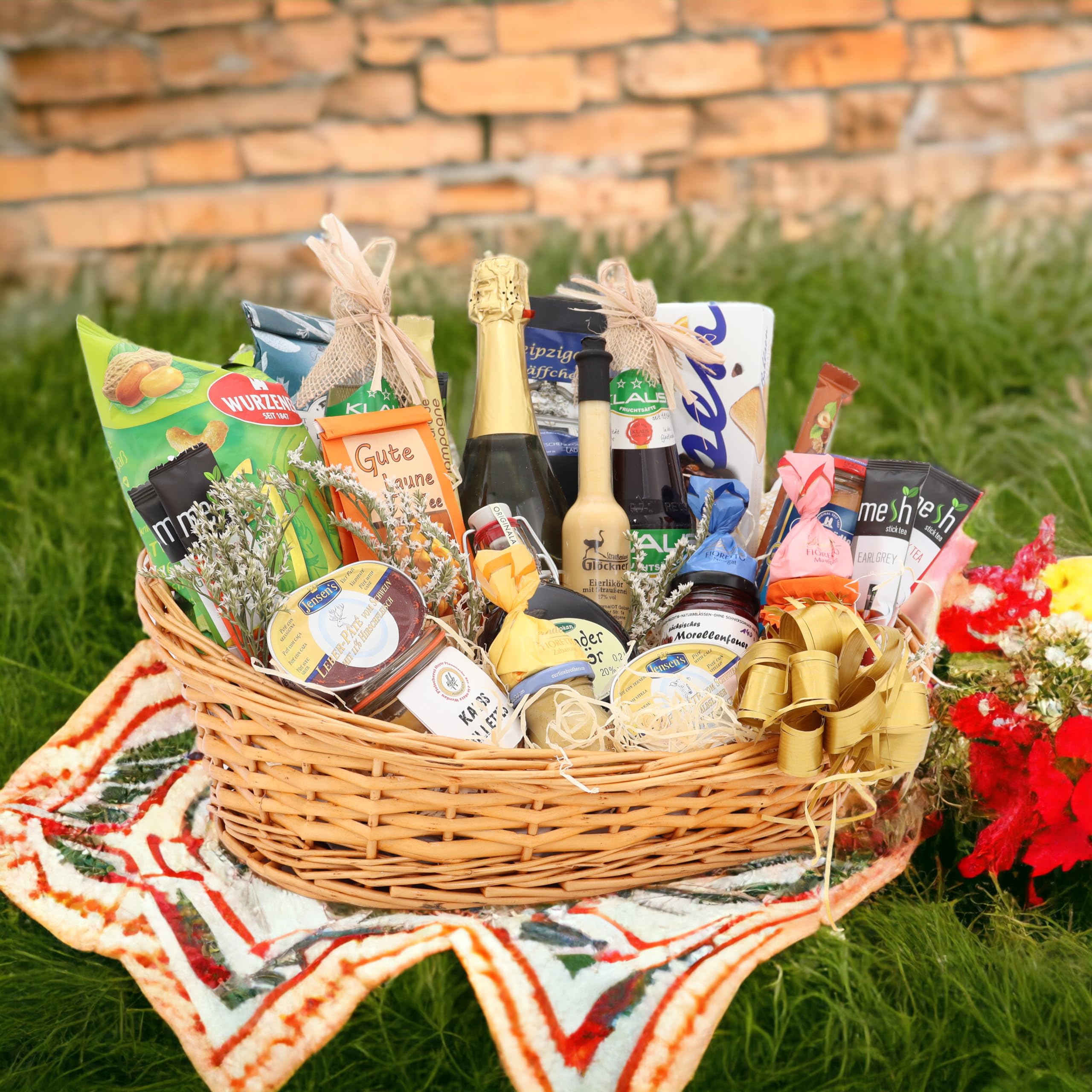Goldene Hochzeit Geschenkkorb | Perfektes Präsent zum Jubiläum | Feine Auswahl an Delikatessen