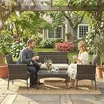 Ensemble de Mobilier de Patio en Osier Outsunny de 4 Pièces, Ensemble de Conversation en PE Rattan avec Canapé, 2 Chaises, Table Basse en Verre Trempé et Coussins pour Jardin, Porche, Balcon, Beige