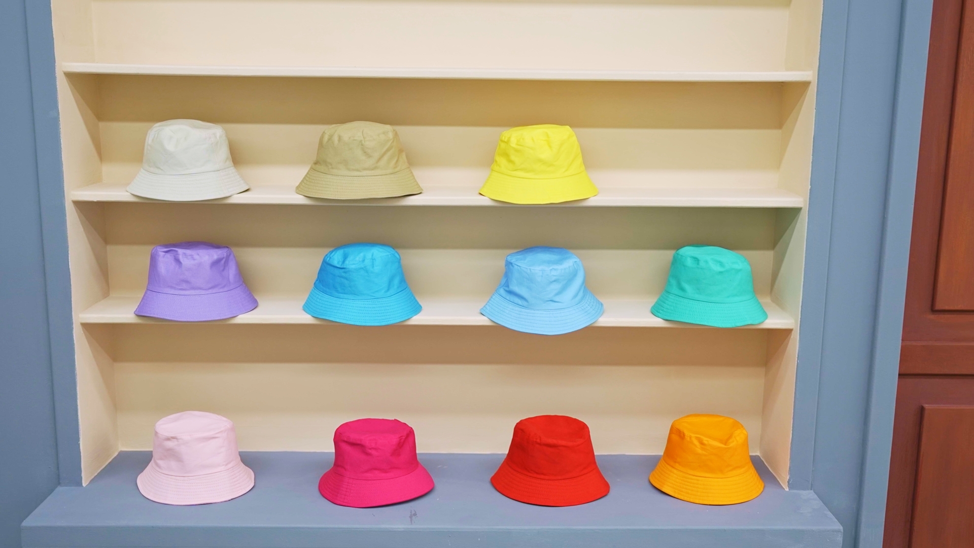 Set de 16 sombreros tipo bucket sólidos para verano miniatura 7