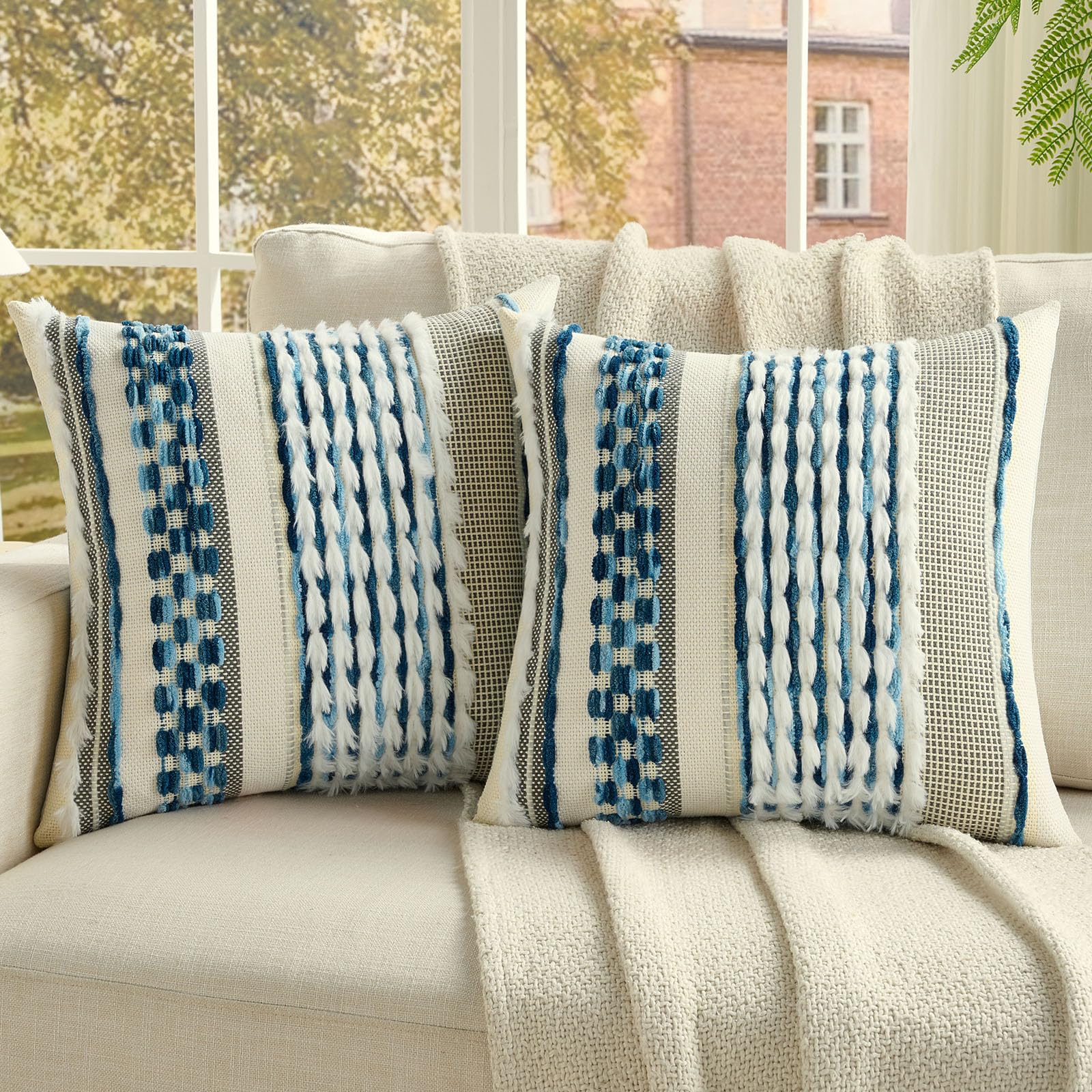 FUTEI Set of 2 Plush Chenille Tufted 45x45 cm Cushion Covers Soft Striped Textured Scatter Pillow Covers 45 x 45 cm Modern Boho Accent for Sofa Bedroom Living Room,Blue