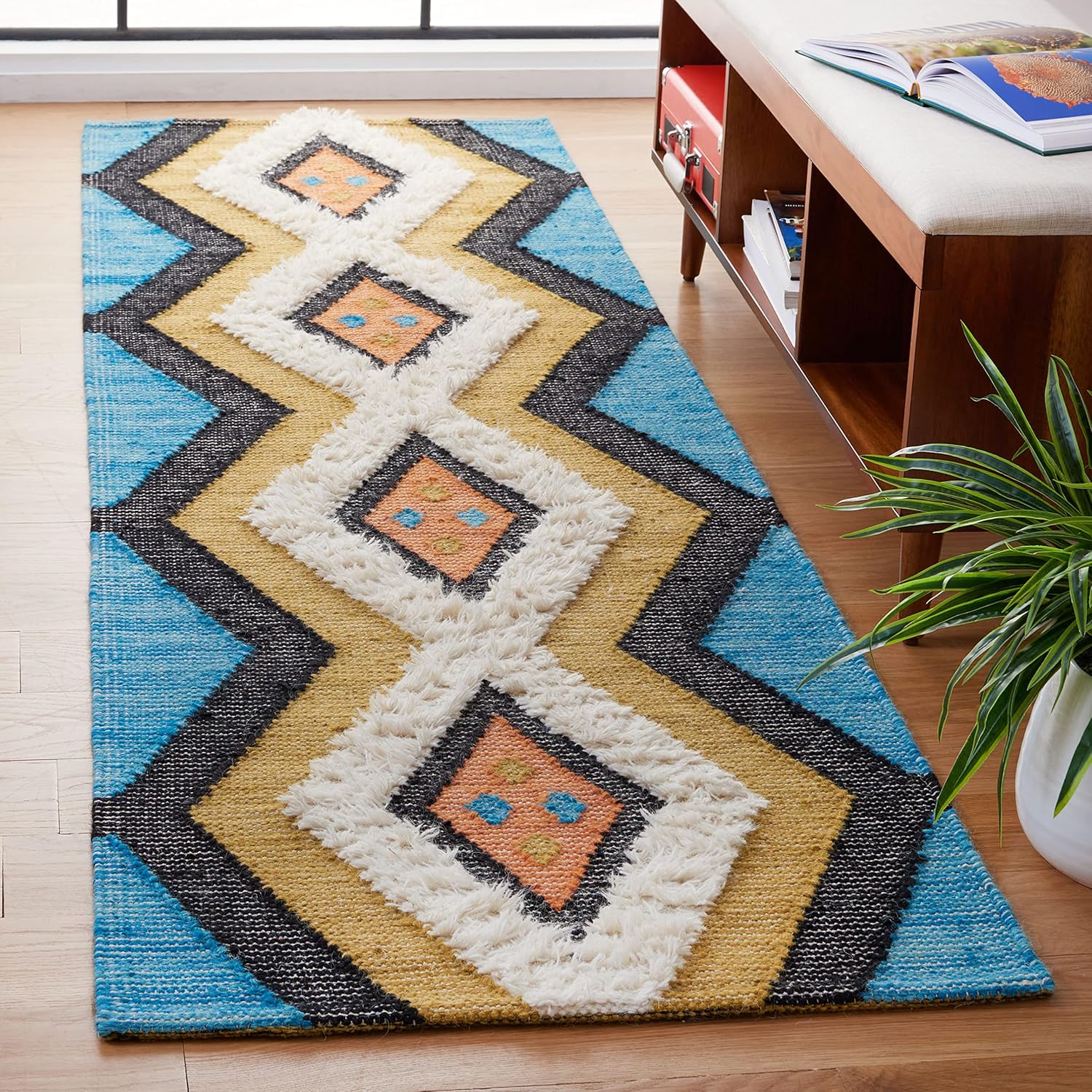 SAFAVIEH Kenya Collection Runner Rug - 2'3" x 8', Black & Ivory, Handmade Southwestern Wool, Ideal for High Traffic Areas in Living Room, Bedroom (KNY277Z)
