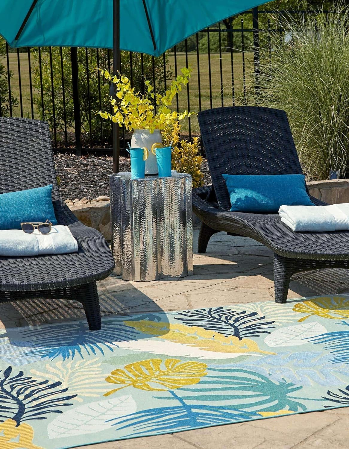 Unique Loom Outdoor Botanical Collection Area Rug - Limahuli (2' x 3' Rectangle, Multi/ Blue)