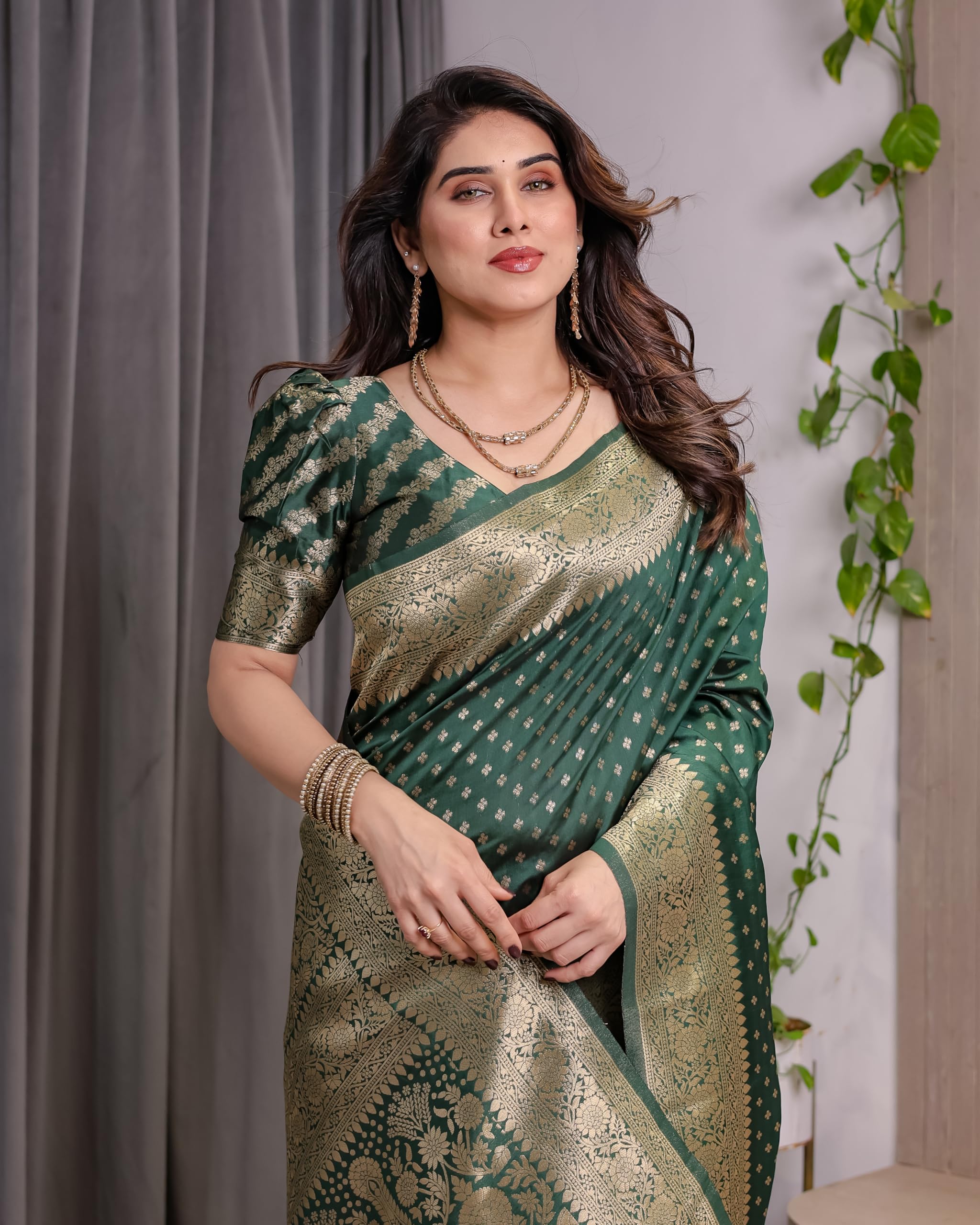 SGF11 Women's Kanjivaram Soft Silk Saree With Unstitched Blouse Piece product image 2