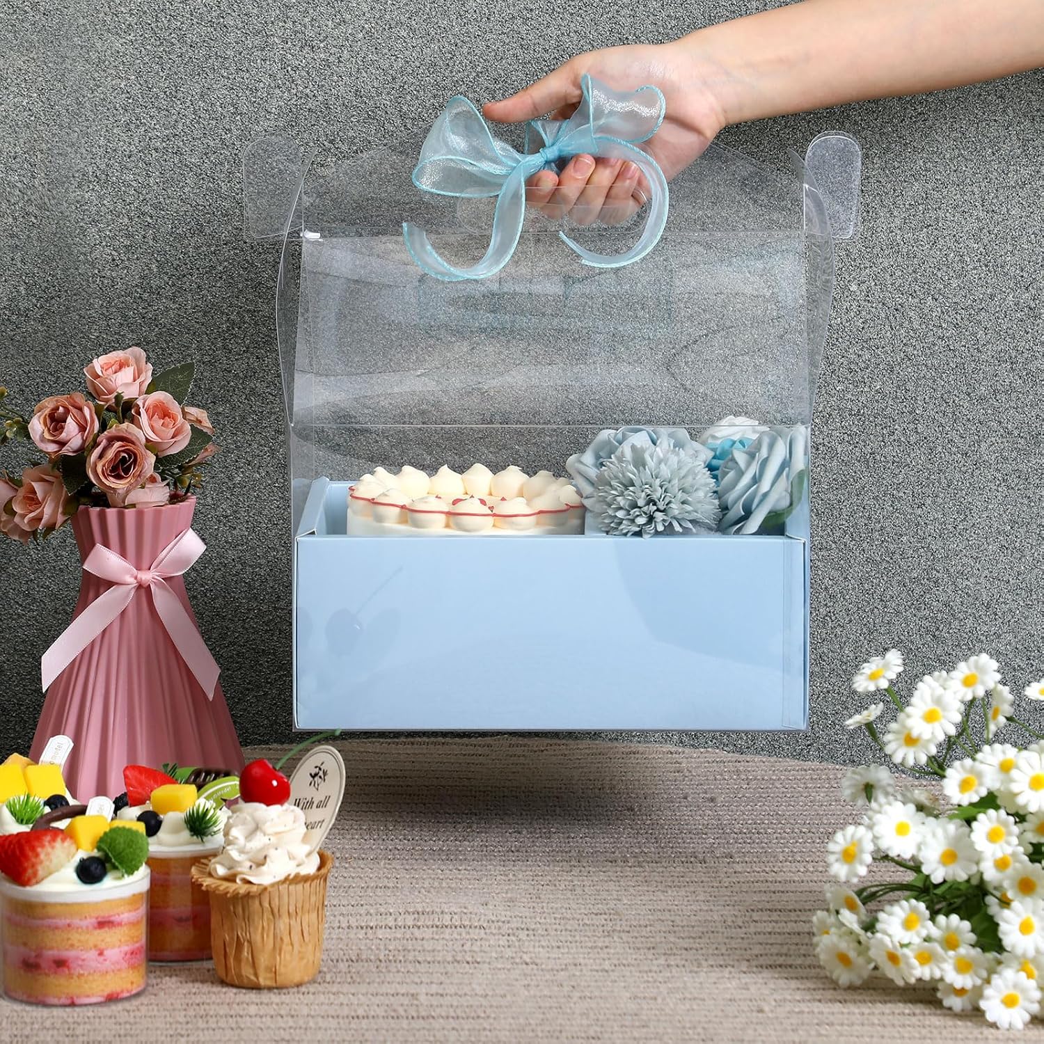 Honeydak 10 Pcs Cake and Flower Clear Boxes Mother's Day Portable Clear Gable Box with Handle Ribbon Transparent Gift Packaging for Wedding Birthday Party Supplies 4-Inch Cakes(Regular,4 Inch,Blue)